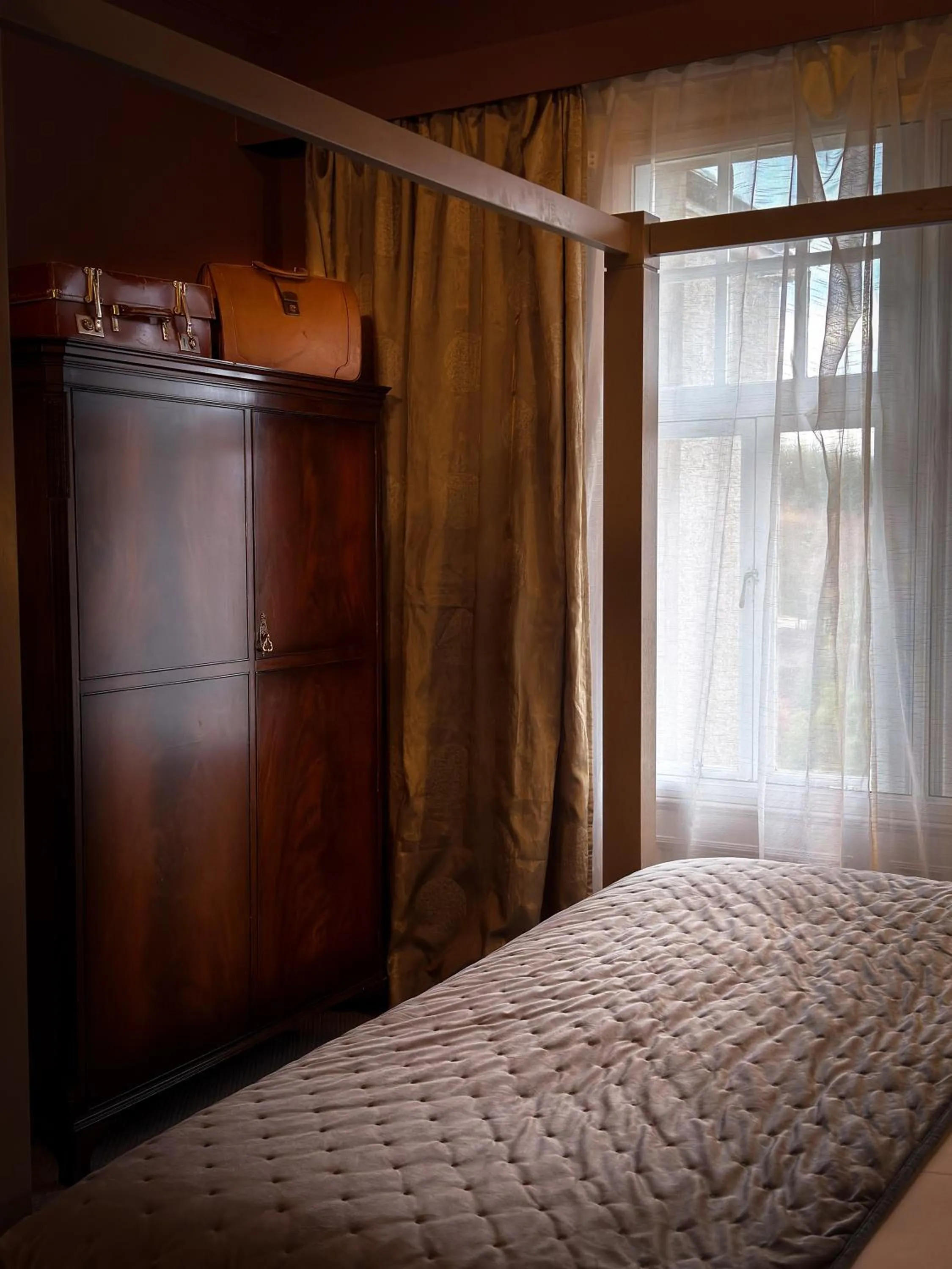 Bed in Glencruitten House