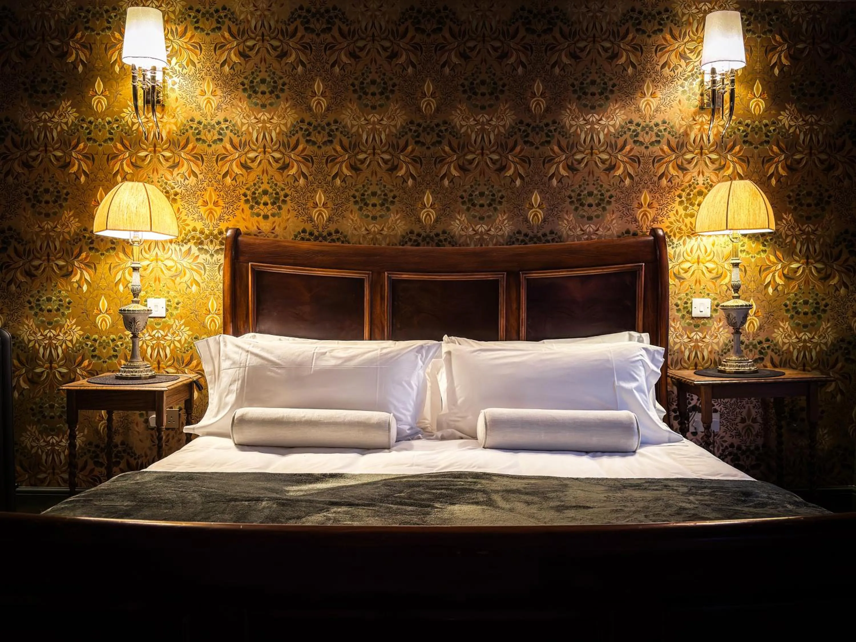 Bed in Glencruitten House