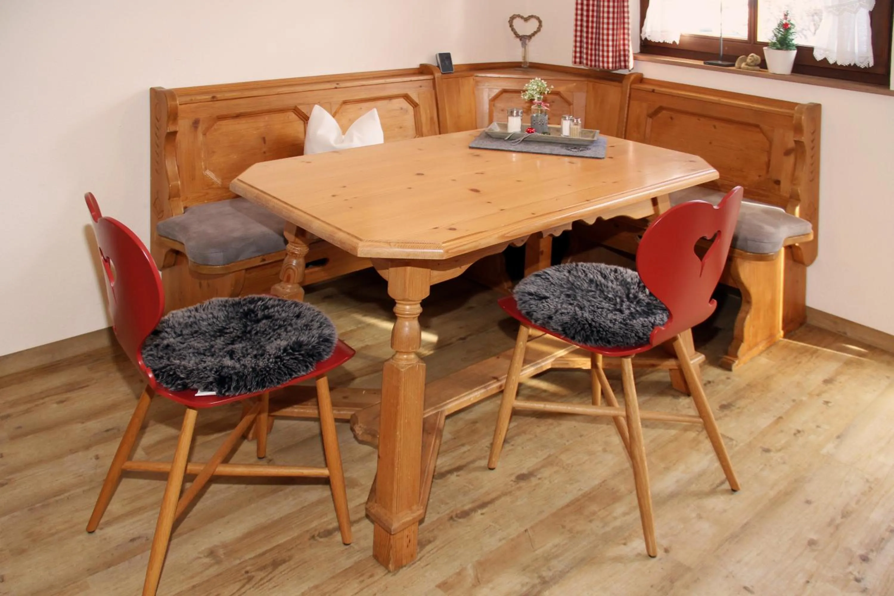 Dining area in Ferienwohnungen Vogler