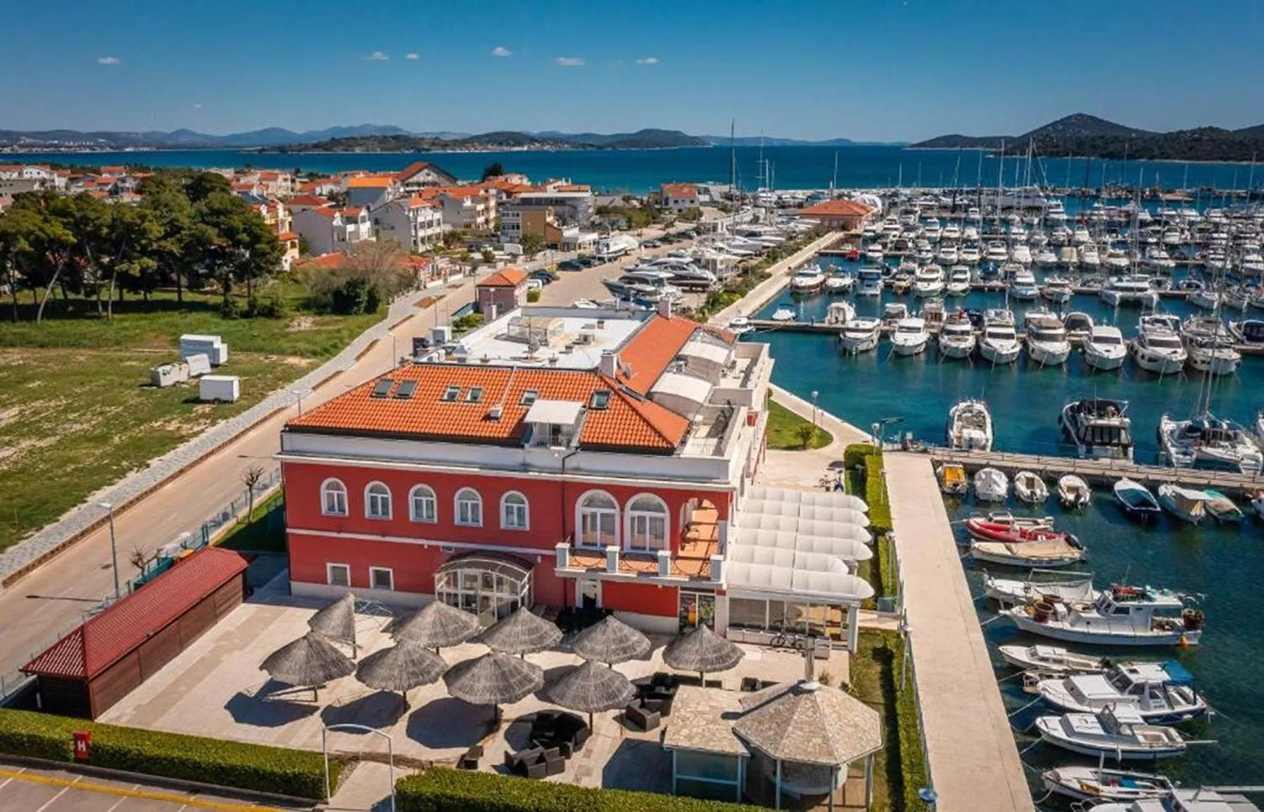 Property building in Villa Arcadium