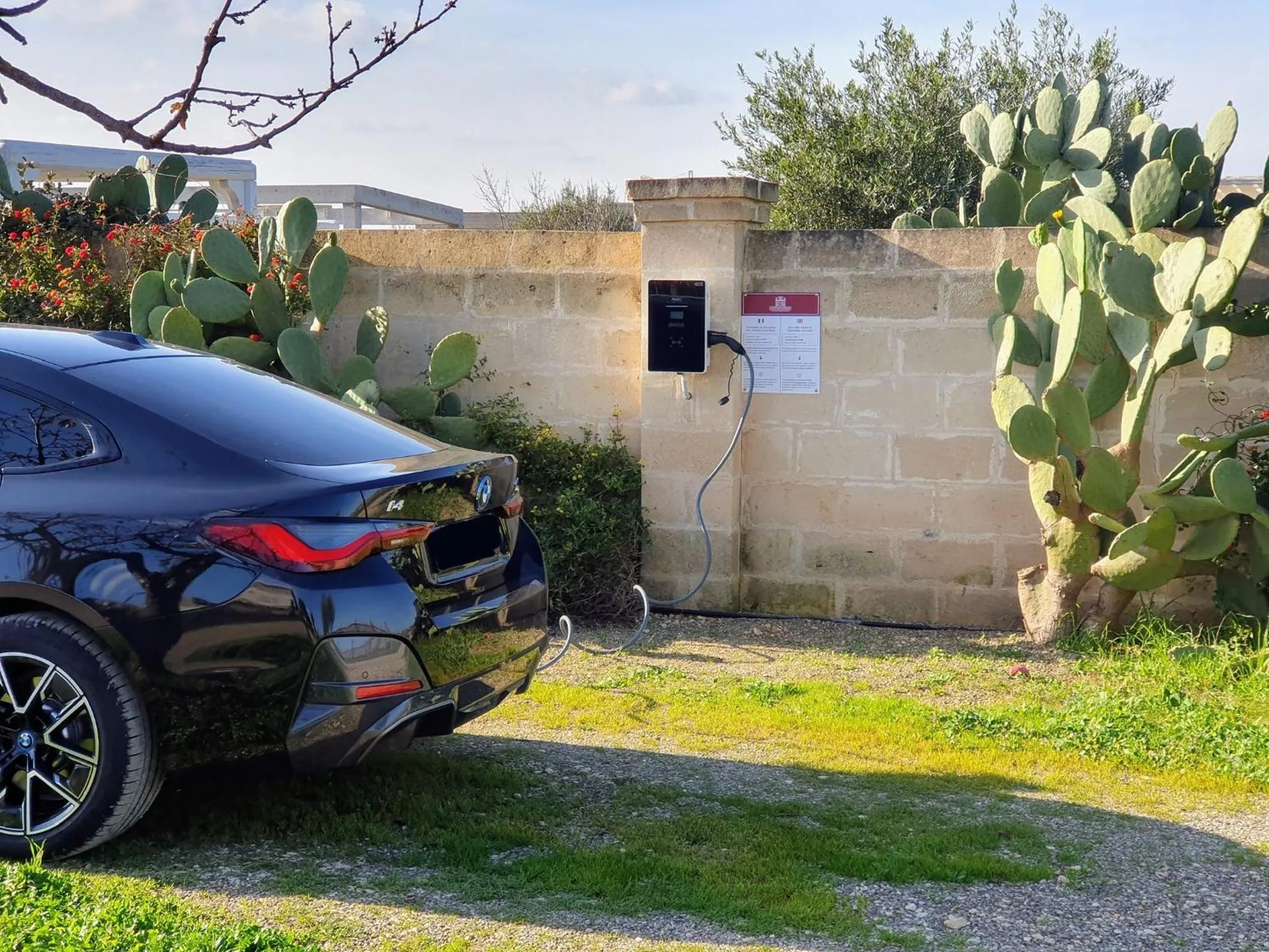 Parking in Masseria Agrituristica Lama San Giorgio