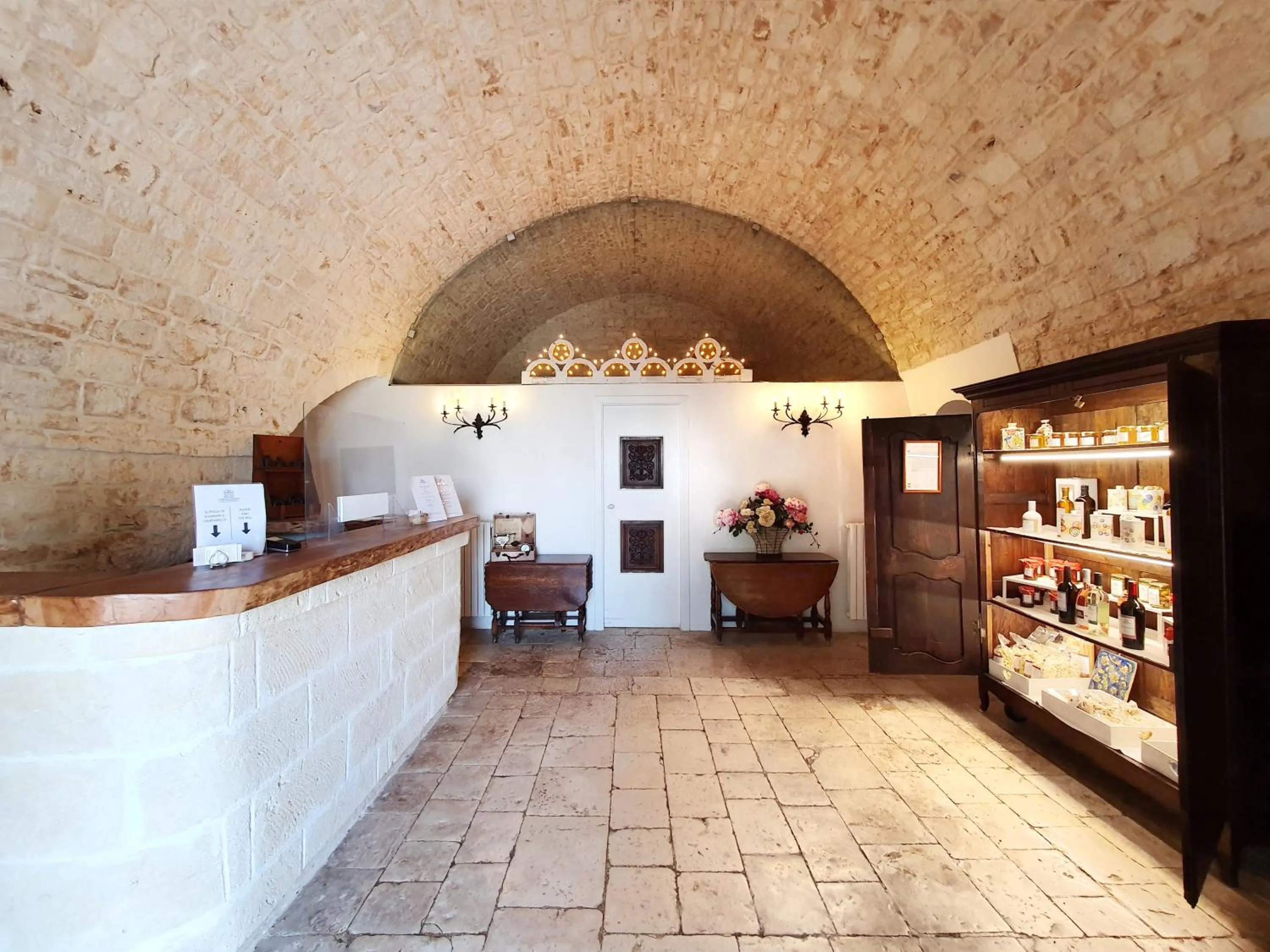 Lobby or reception in Masseria Agrituristica Lama San Giorgio