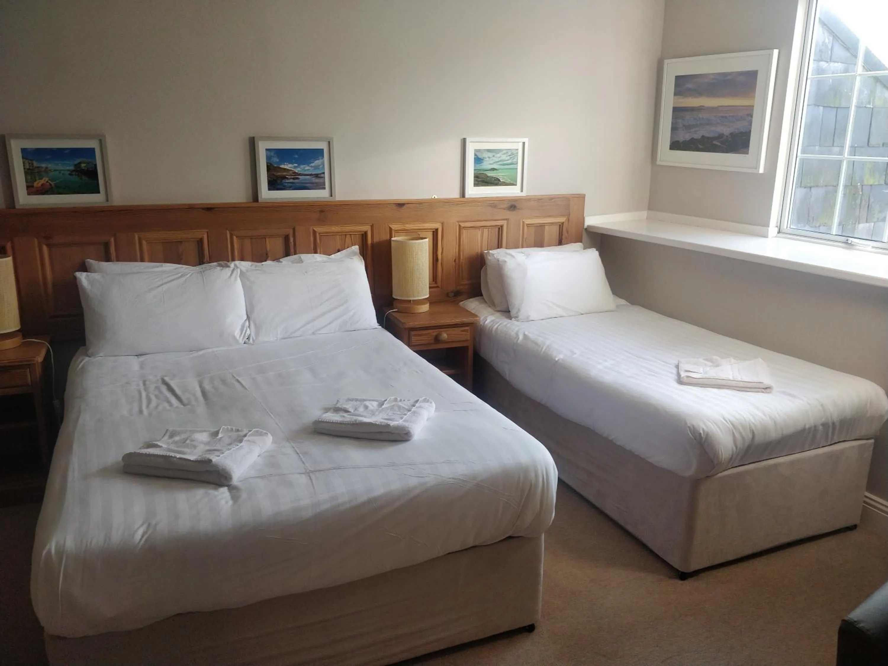 Bed in Avonmore House Guest Accommodation