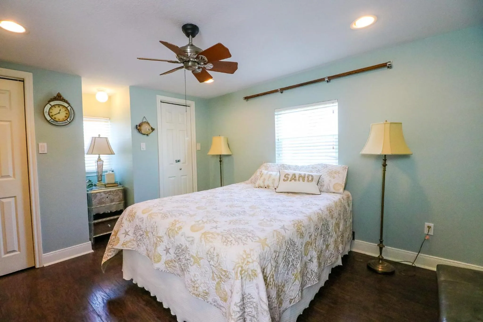 PERFECT location spacious yard coffee bar at this lovely beach home