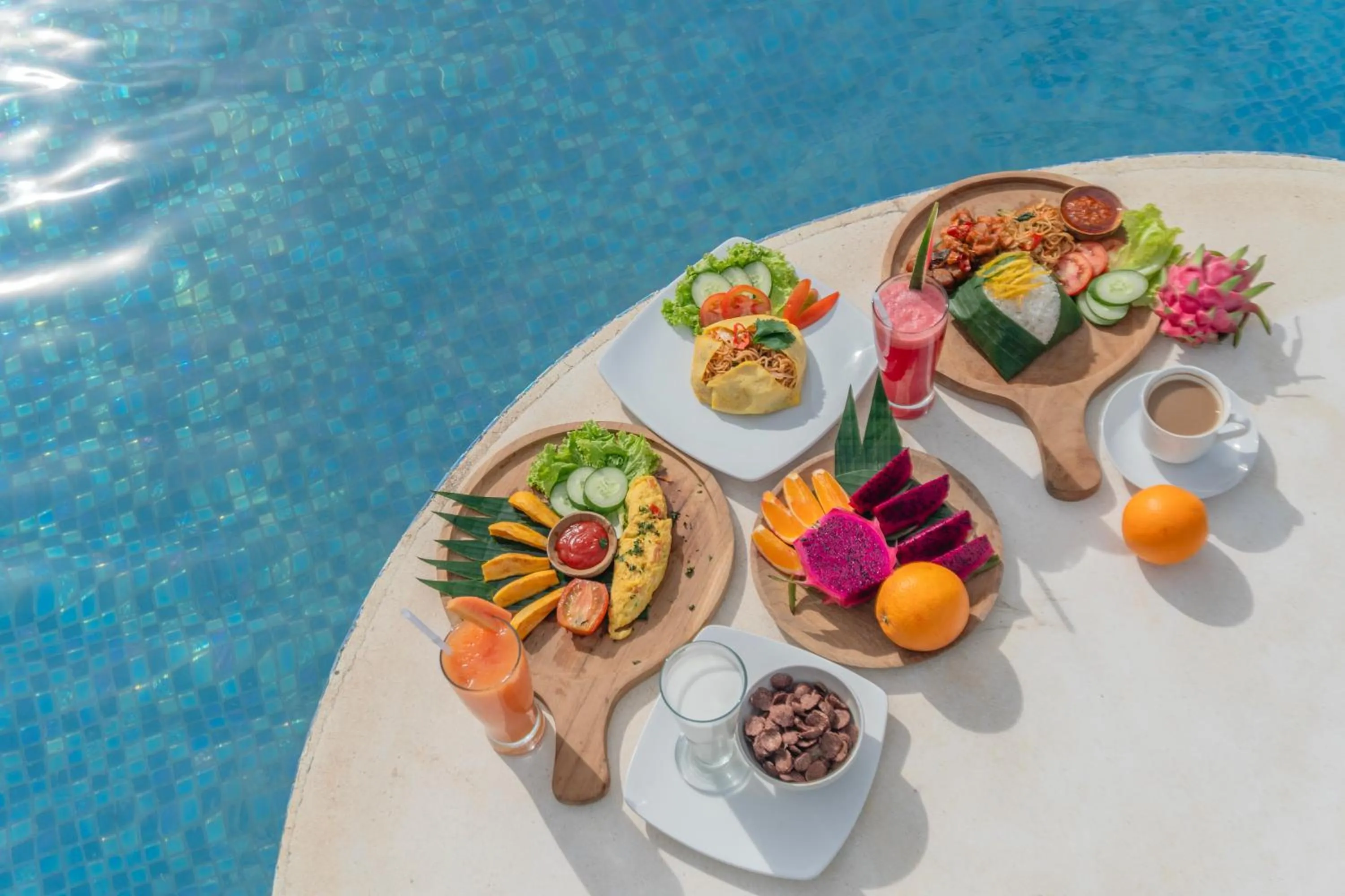 Food and drinks in Caspla Resort by Loccal Collection