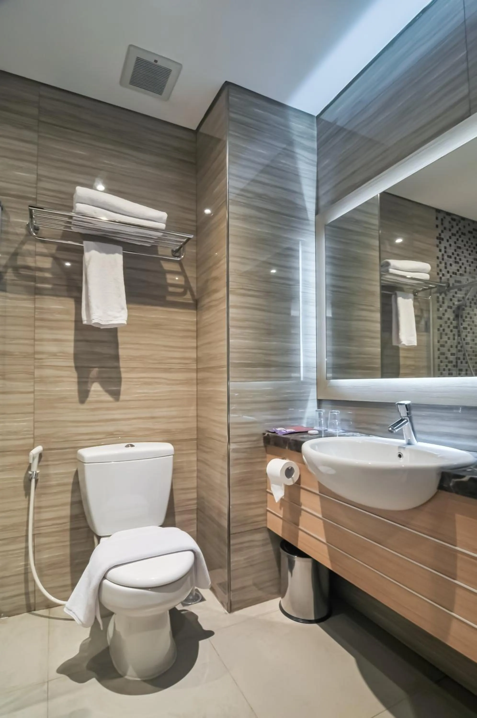 Bathroom in FOX Lite Grogol Jakarta