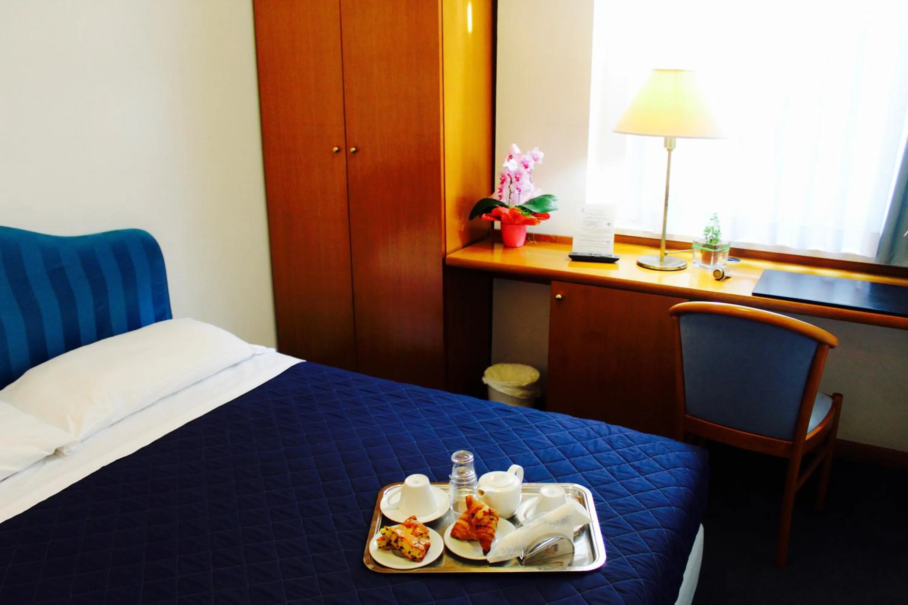 Photo of the whole room, Bed in Arcangelo Roof Hotel