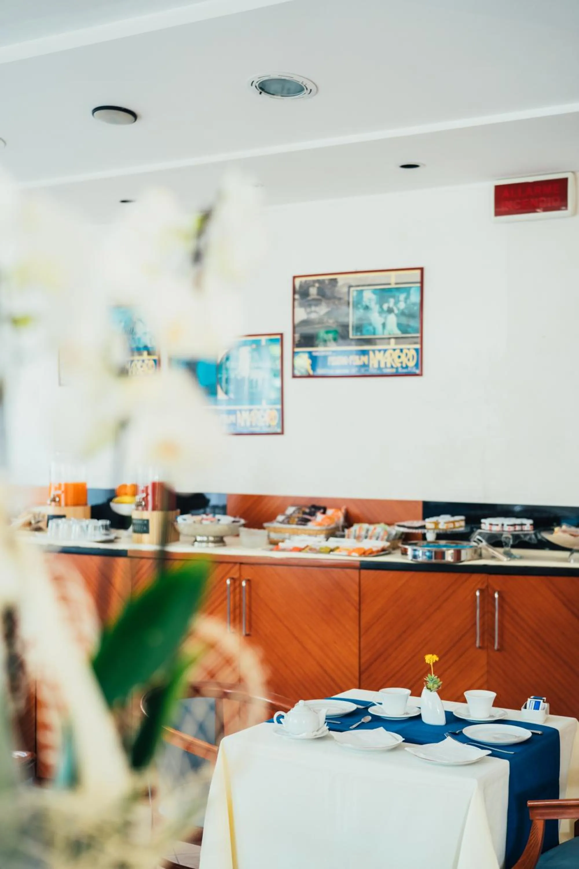 Restaurant/places to eat in Arcangelo Roof Hotel