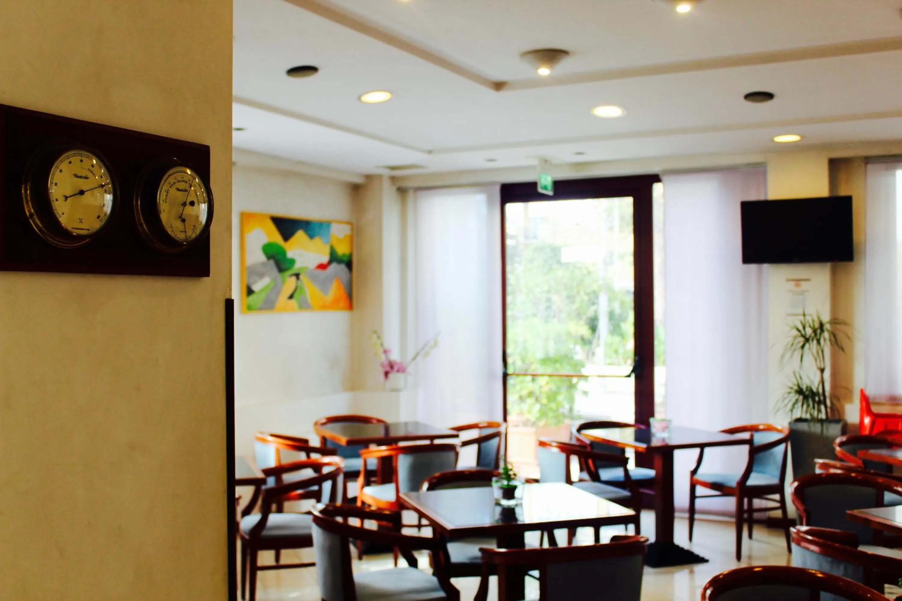 Restaurant/places to eat in Arcangelo Roof Hotel