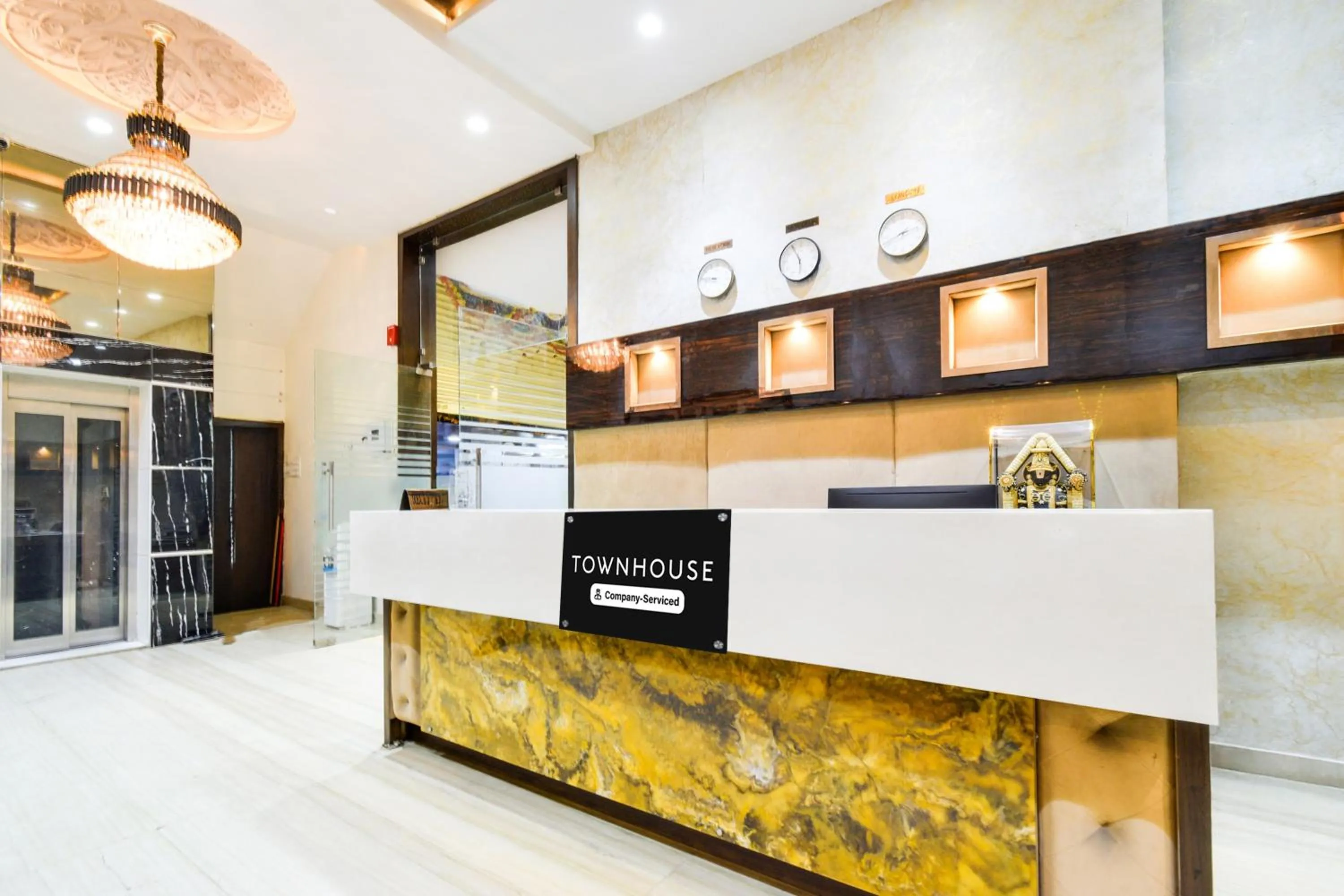 Lobby or reception in Super Townhouse Raniganj formerly Devi Residency