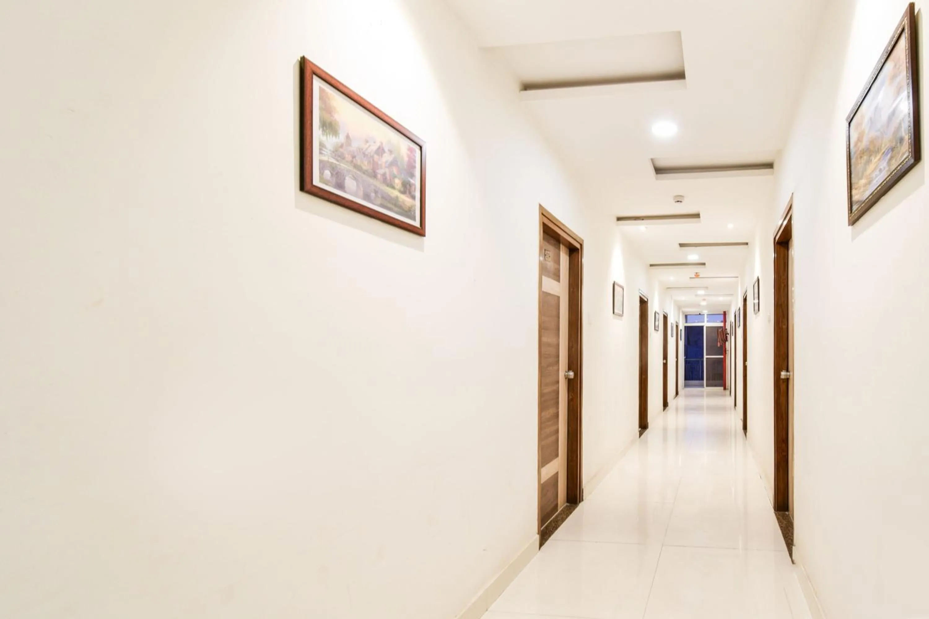 Lobby or reception in Super Townhouse Raniganj formerly Devi Residency