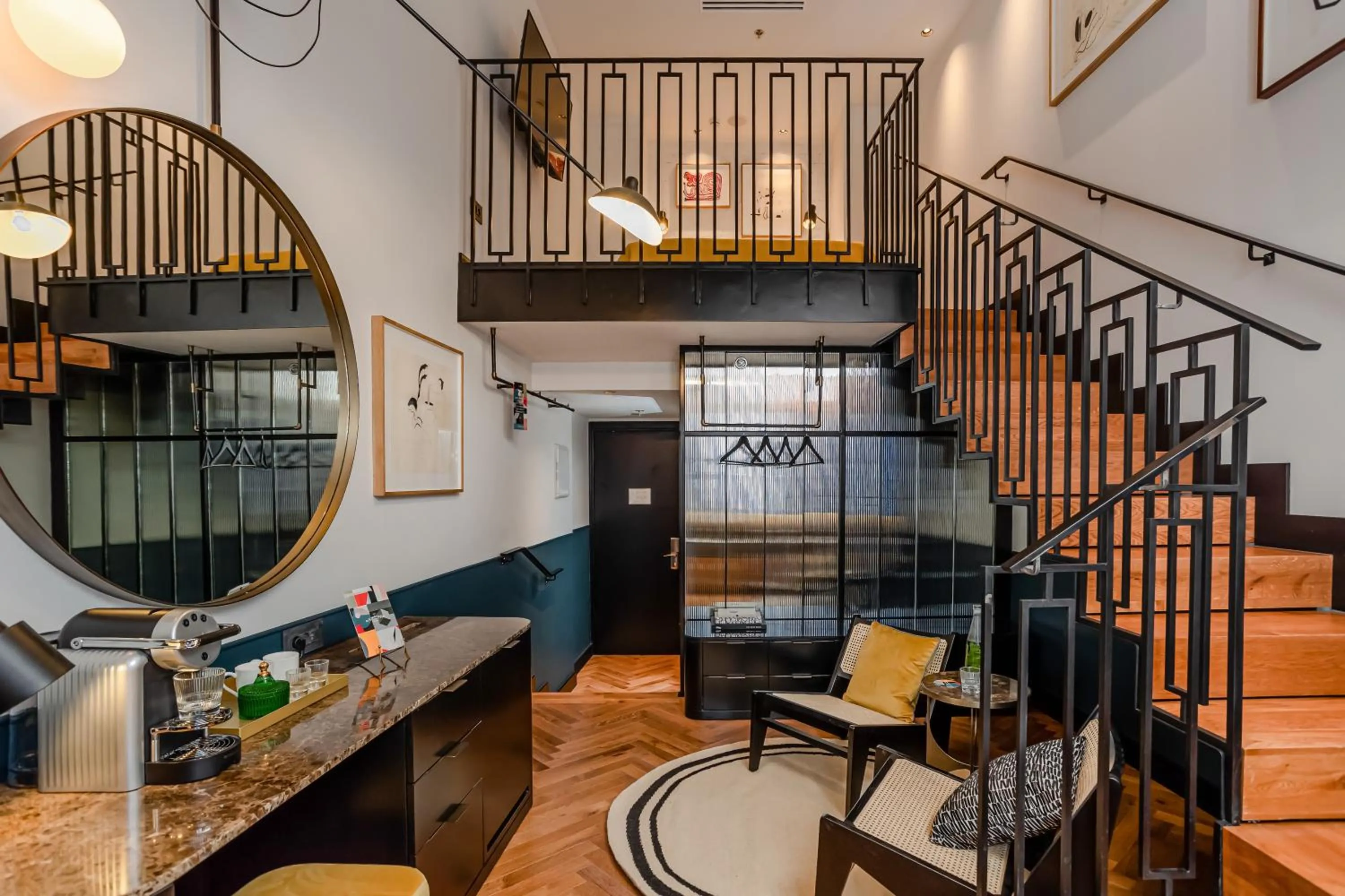 Photo of the whole room in Backstage Hotel - an Atlas Boutique Hotel