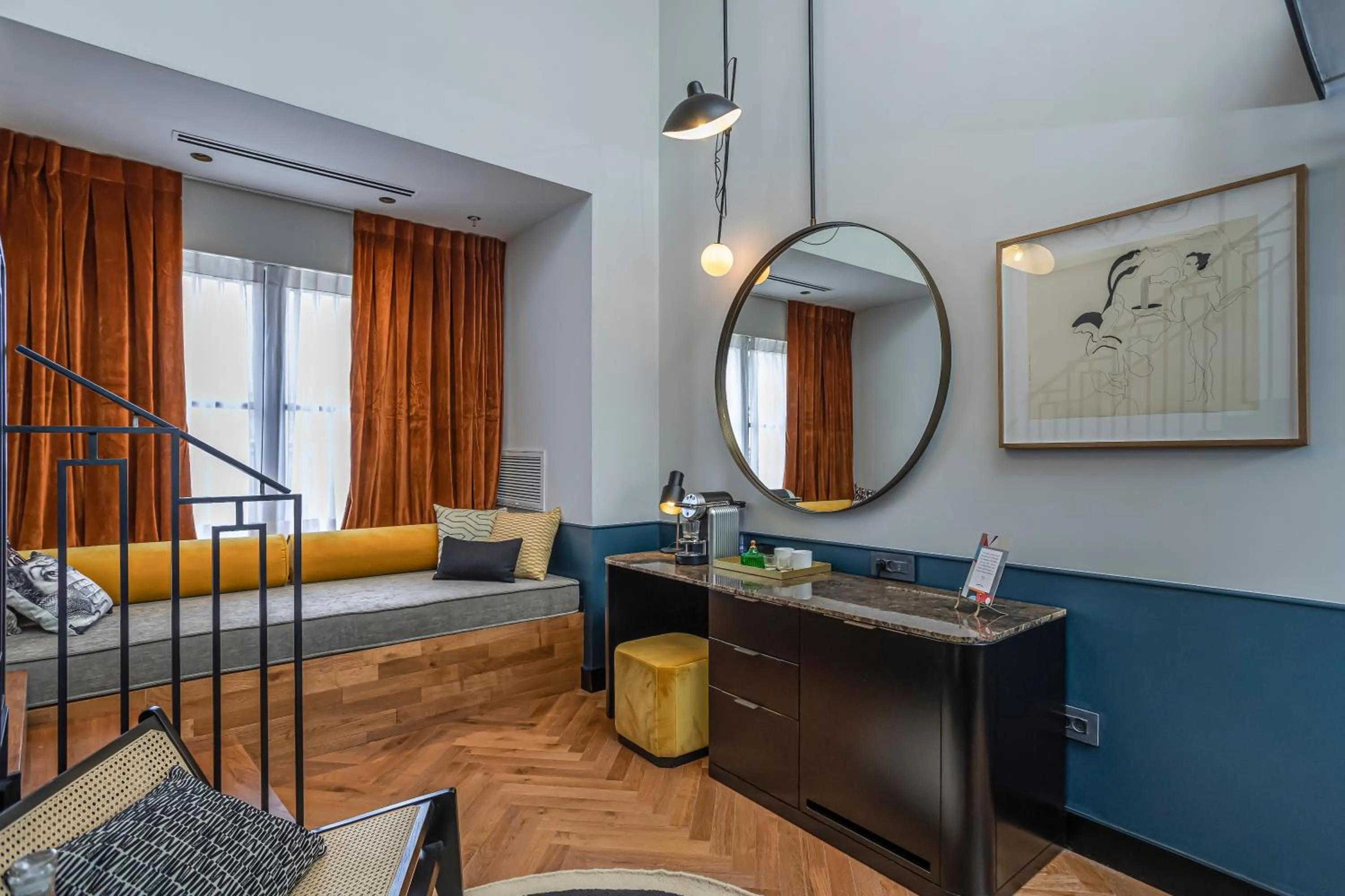 Photo of the whole room in Backstage Hotel - an Atlas Boutique Hotel