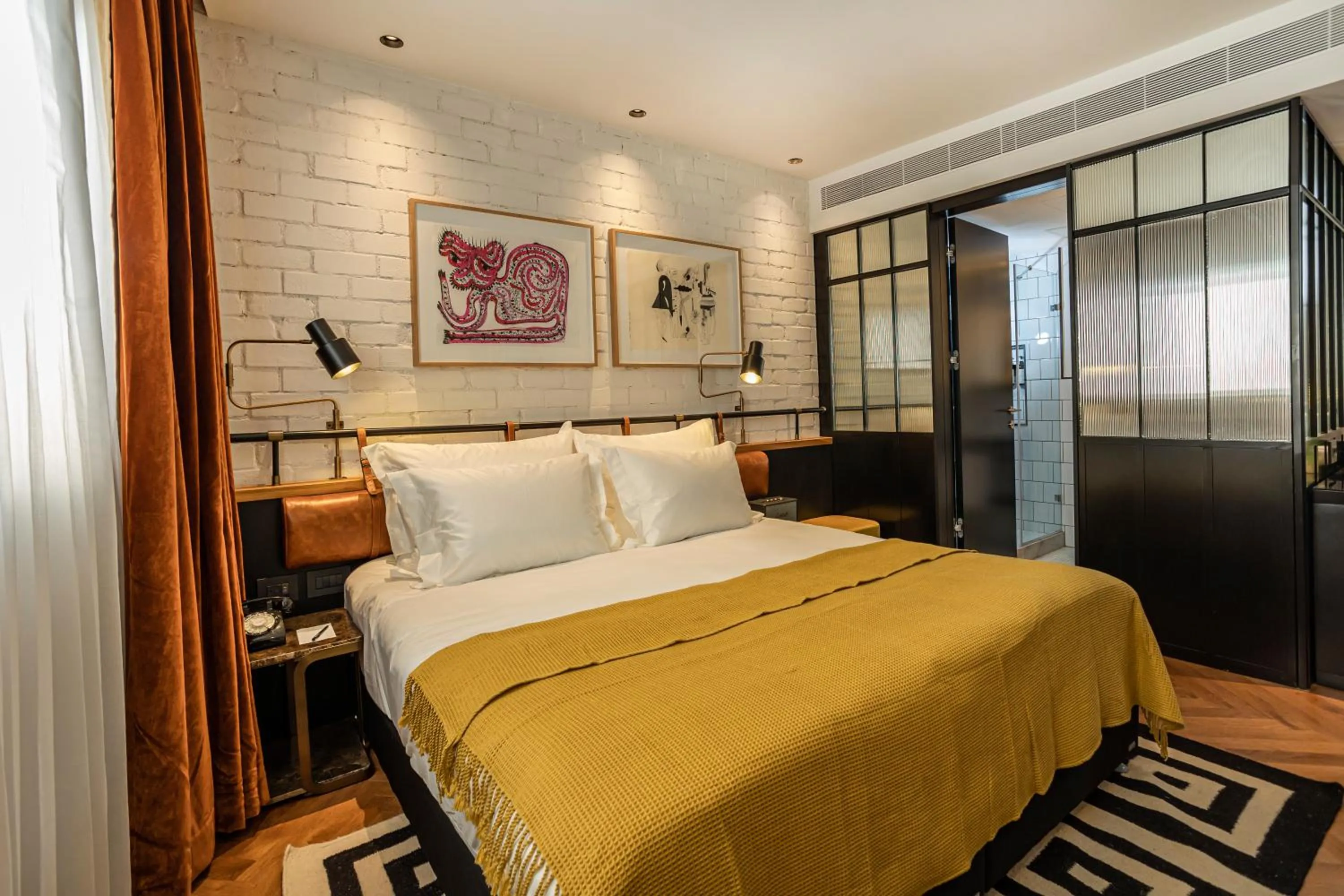 Photo of the whole room, Bed in Backstage Hotel - an Atlas Boutique Hotel