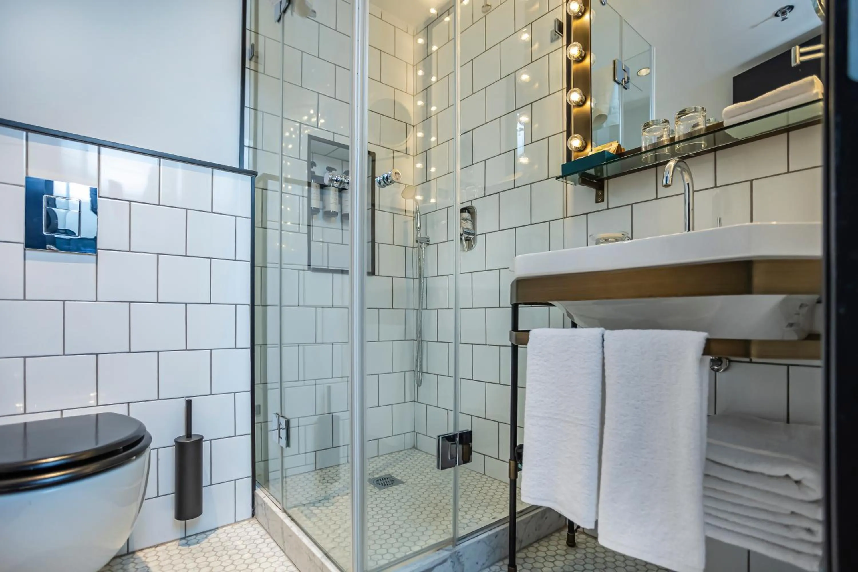 Toilet in Backstage Hotel - an Atlas Boutique Hotel