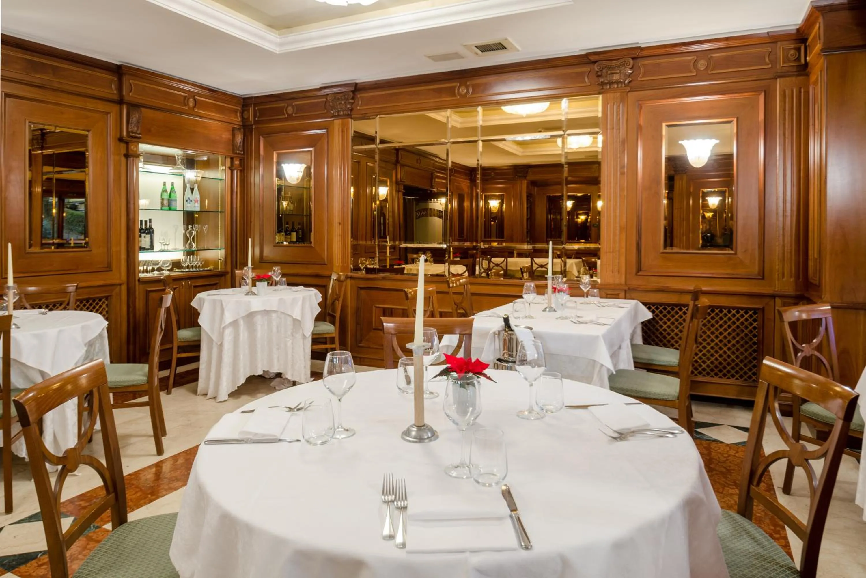 Restaurant/places to eat in Hotel Bigio