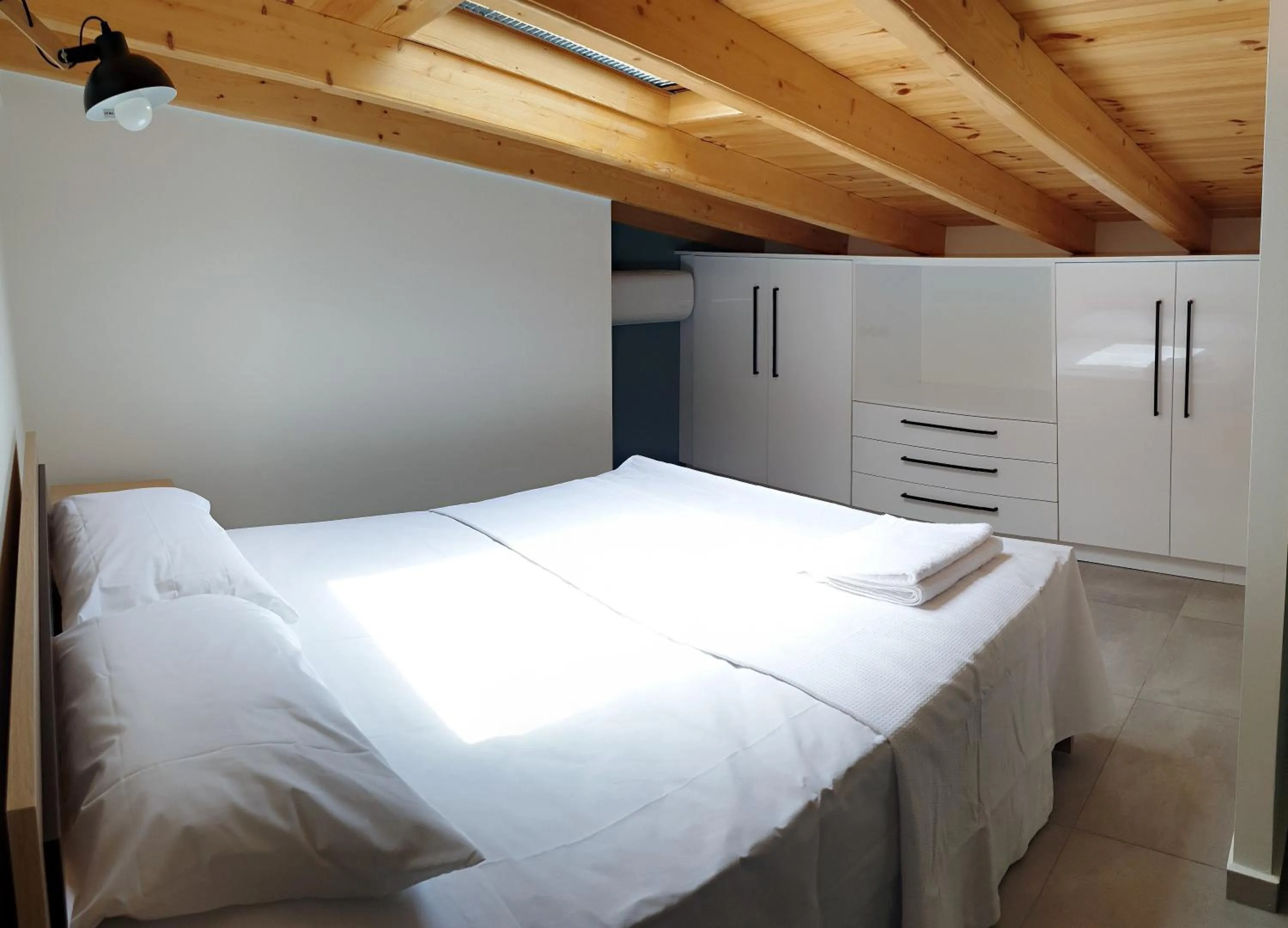 Bedroom, Bed in Almeta Suites