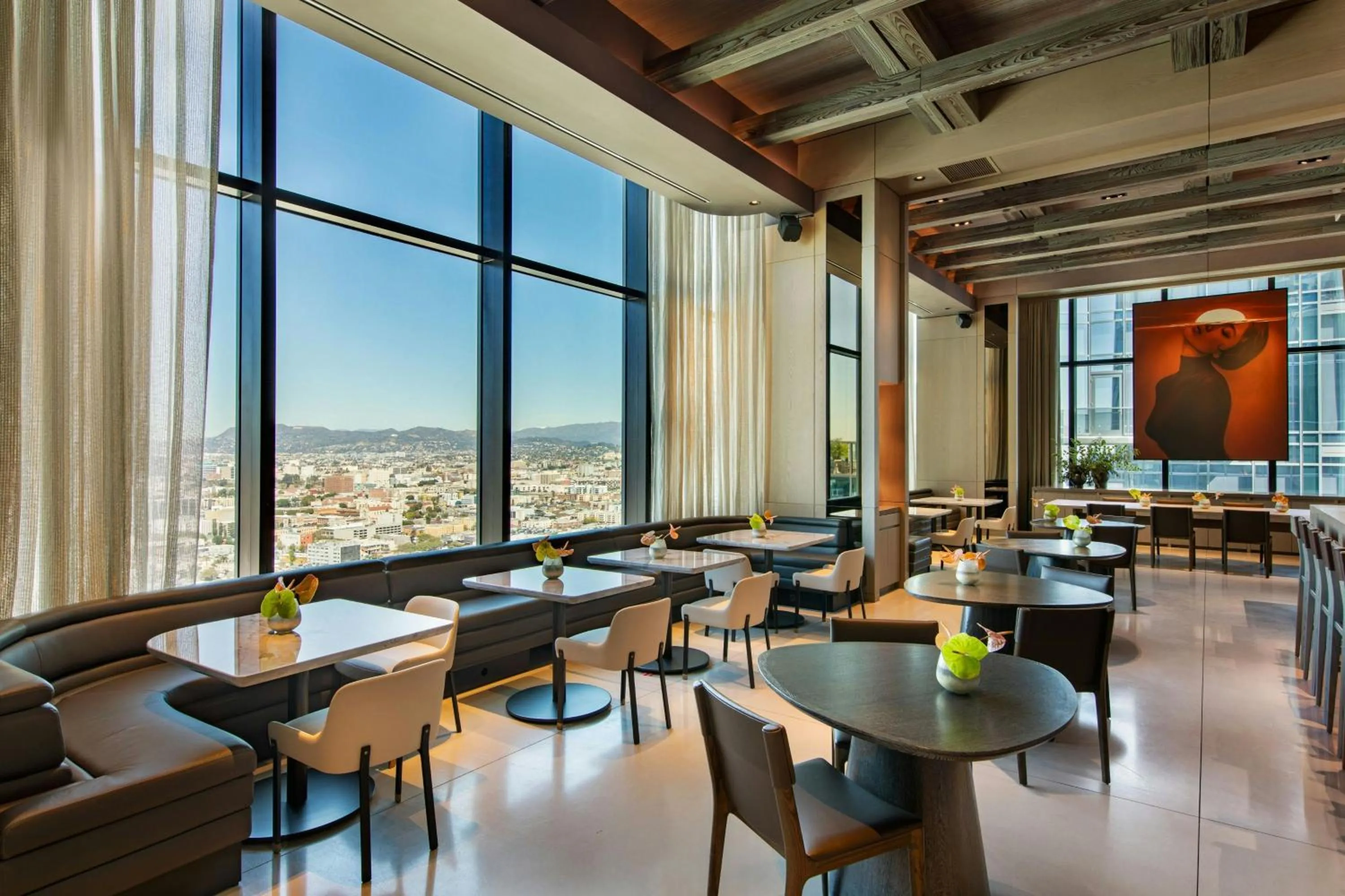 Lounge or bar in AC Hotel by Marriott Downtown Los Angeles