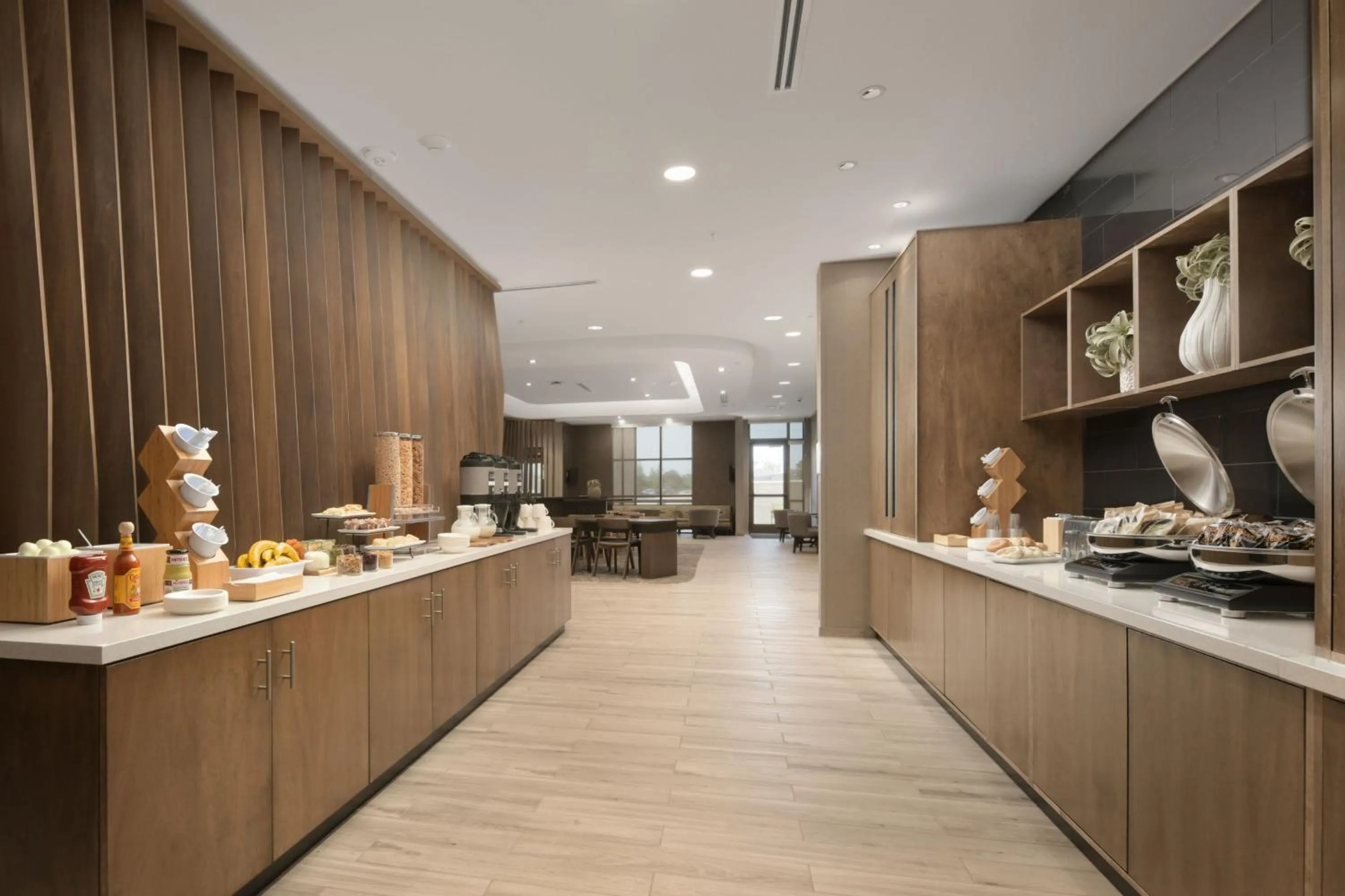Breakfast in SpringHill Suites by Marriott Lindale Tyler