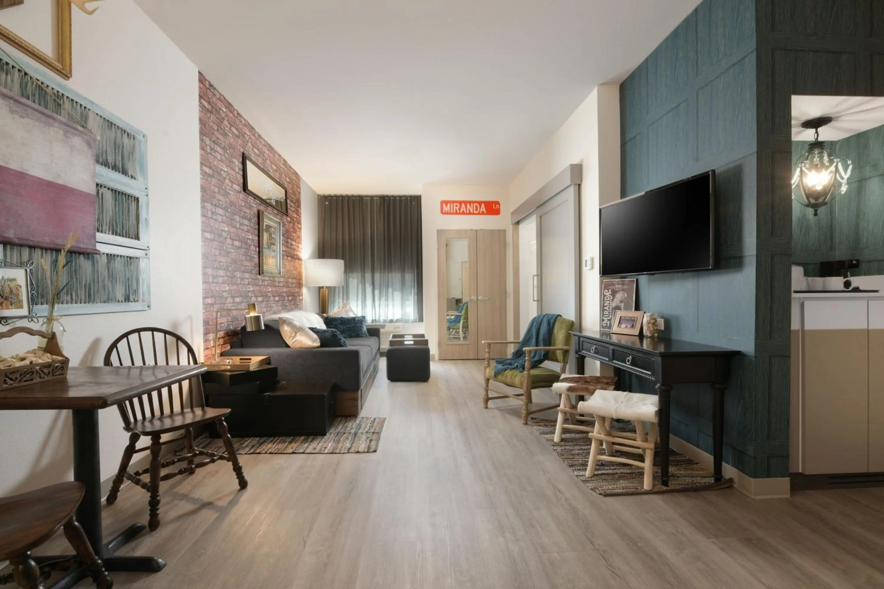 Photo of the whole room in SpringHill Suites by Marriott Lindale Tyler