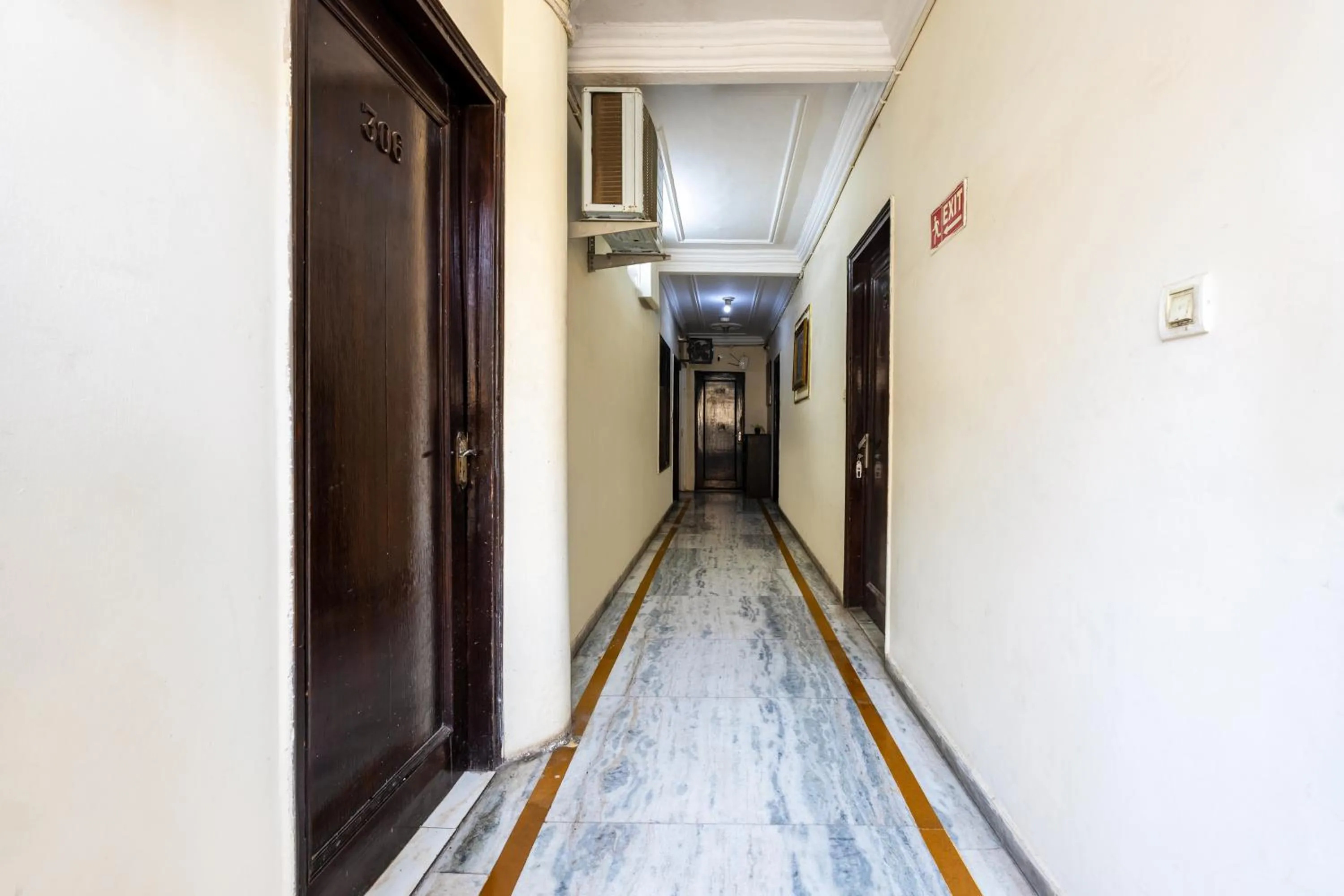 Lobby or reception in Hotel Ashoka Continental Near New Delhi Railway station