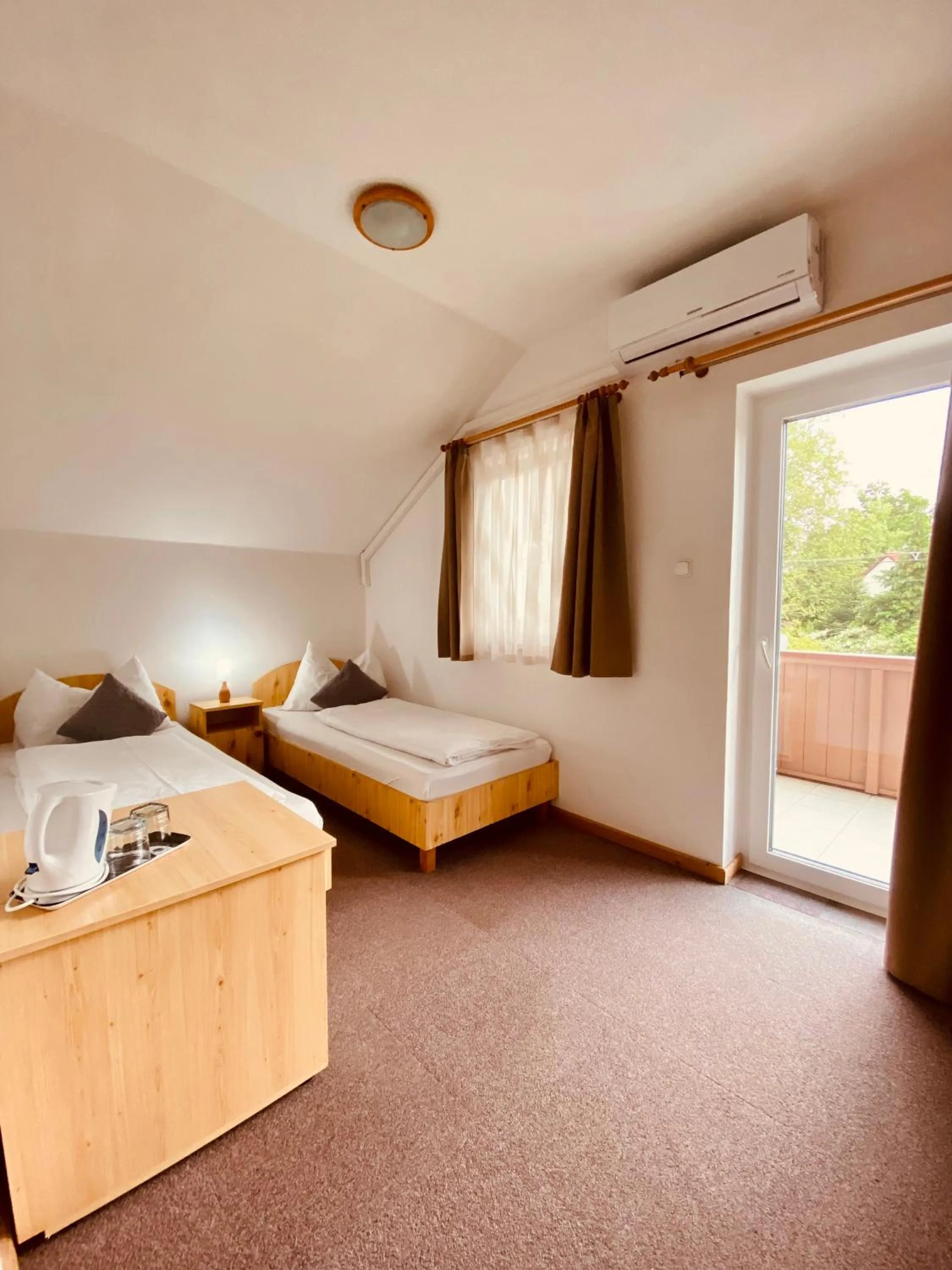 Bedroom in Sommer Panzió