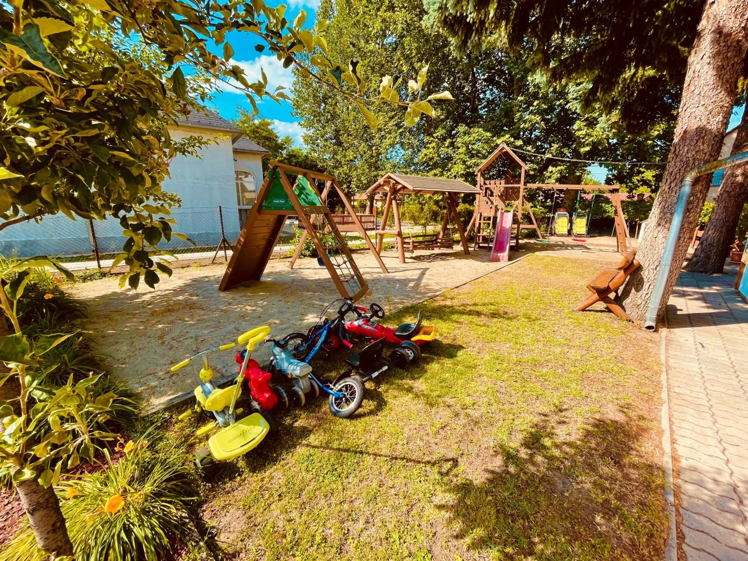 Children play ground in Sommer Panzió