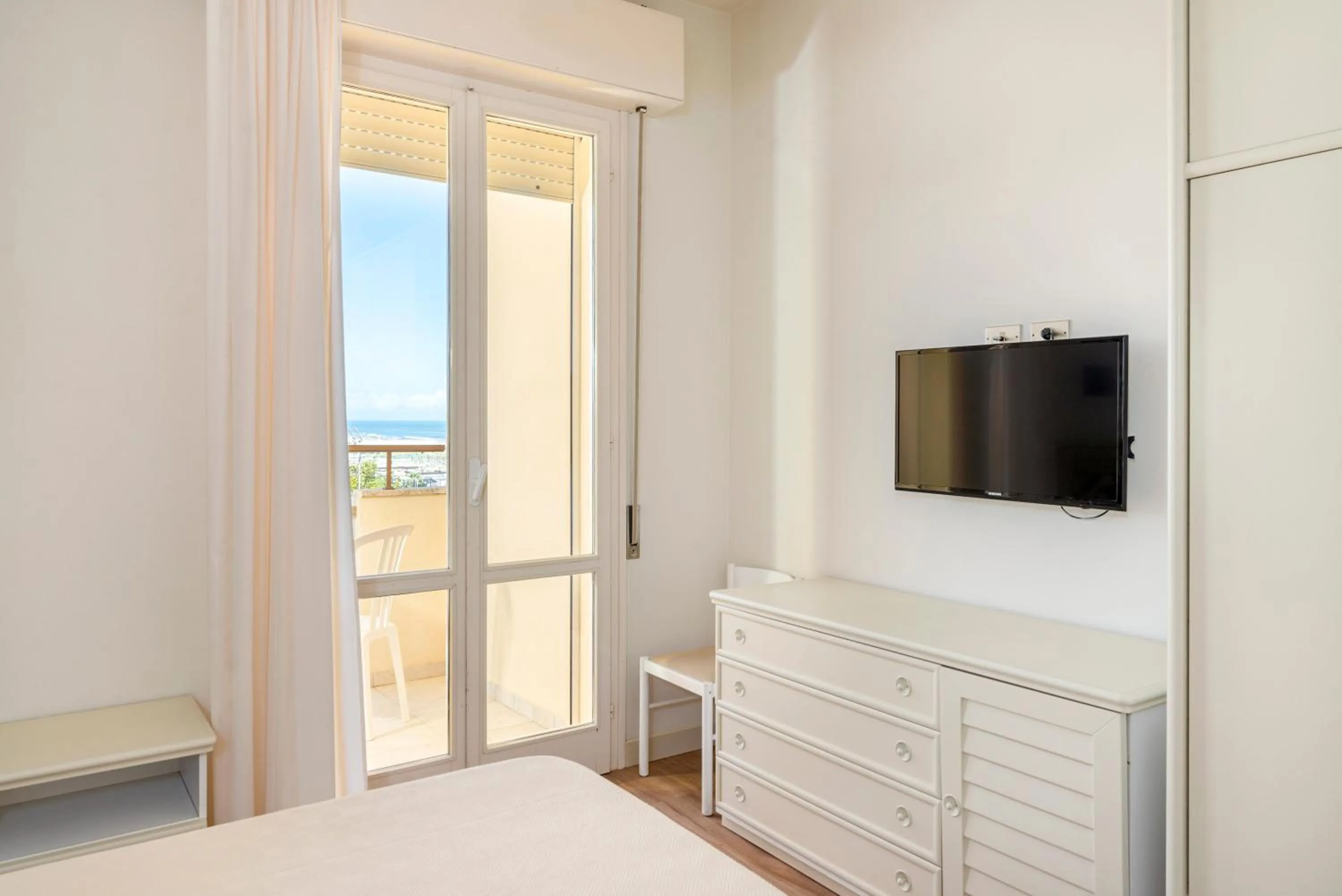 View (from property/room), Bed in Diplomatic