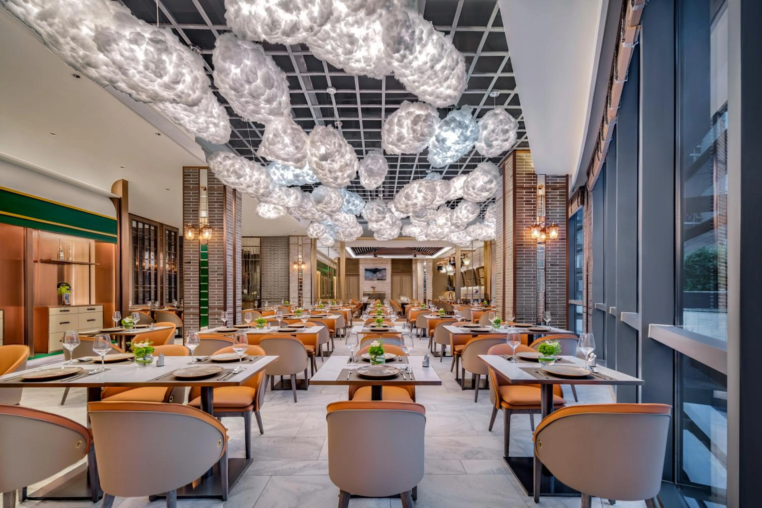 Restaurant/places to eat in Harbour Plaza Metropolitan Shanghai