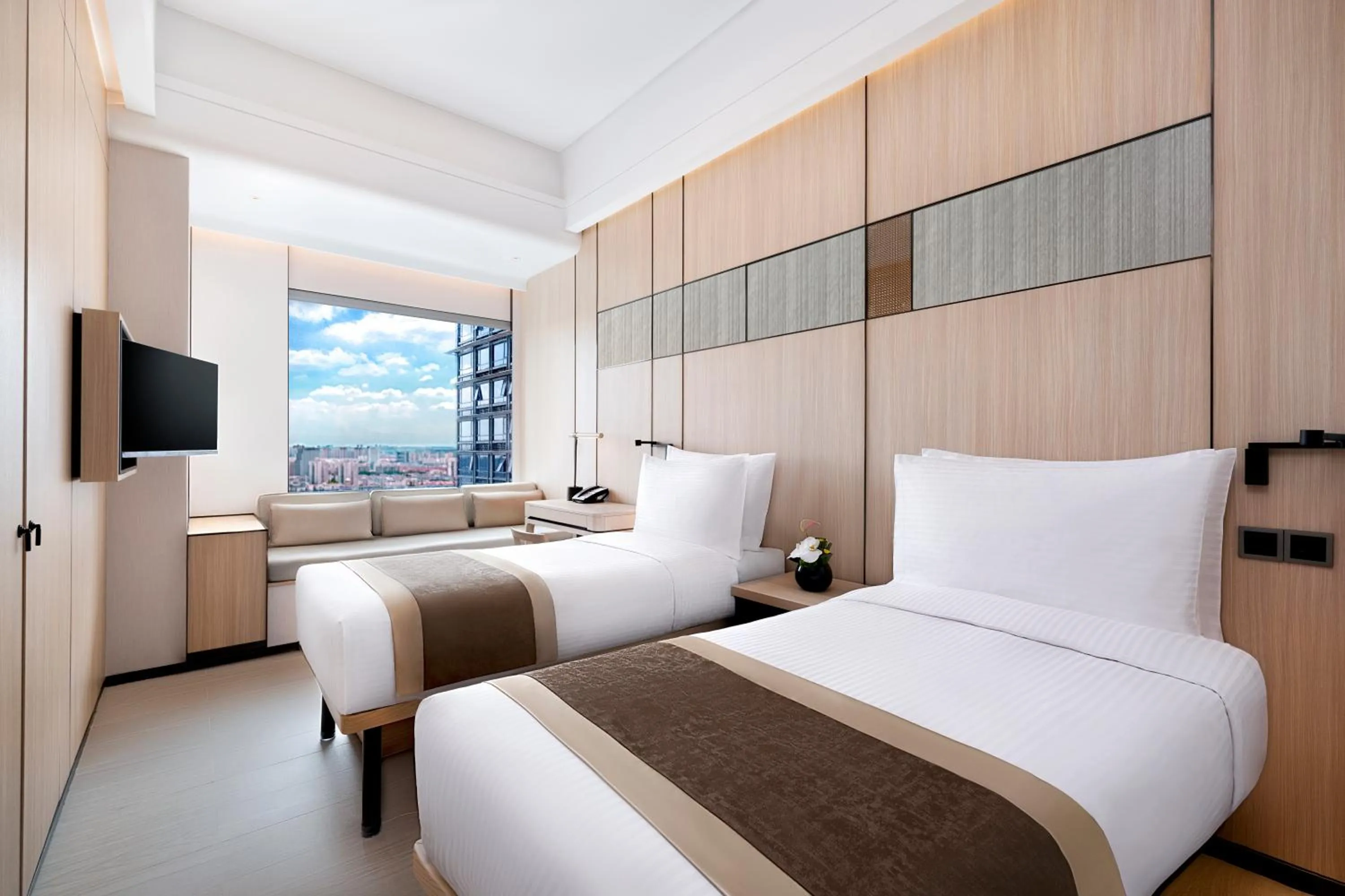 Bed in Harbour Plaza Metropolitan Shanghai