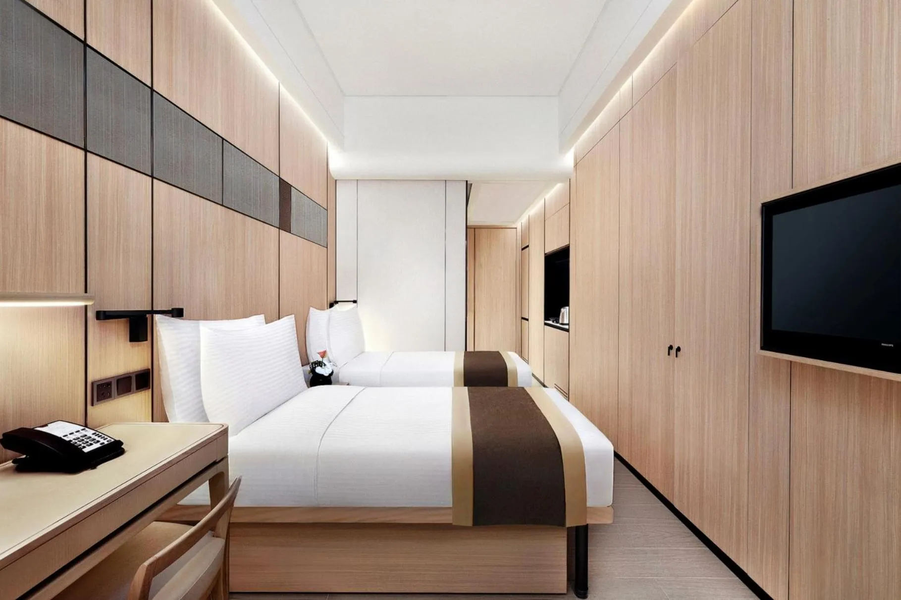 View (from property/room), Bed in Harbour Plaza Metropolitan Shanghai