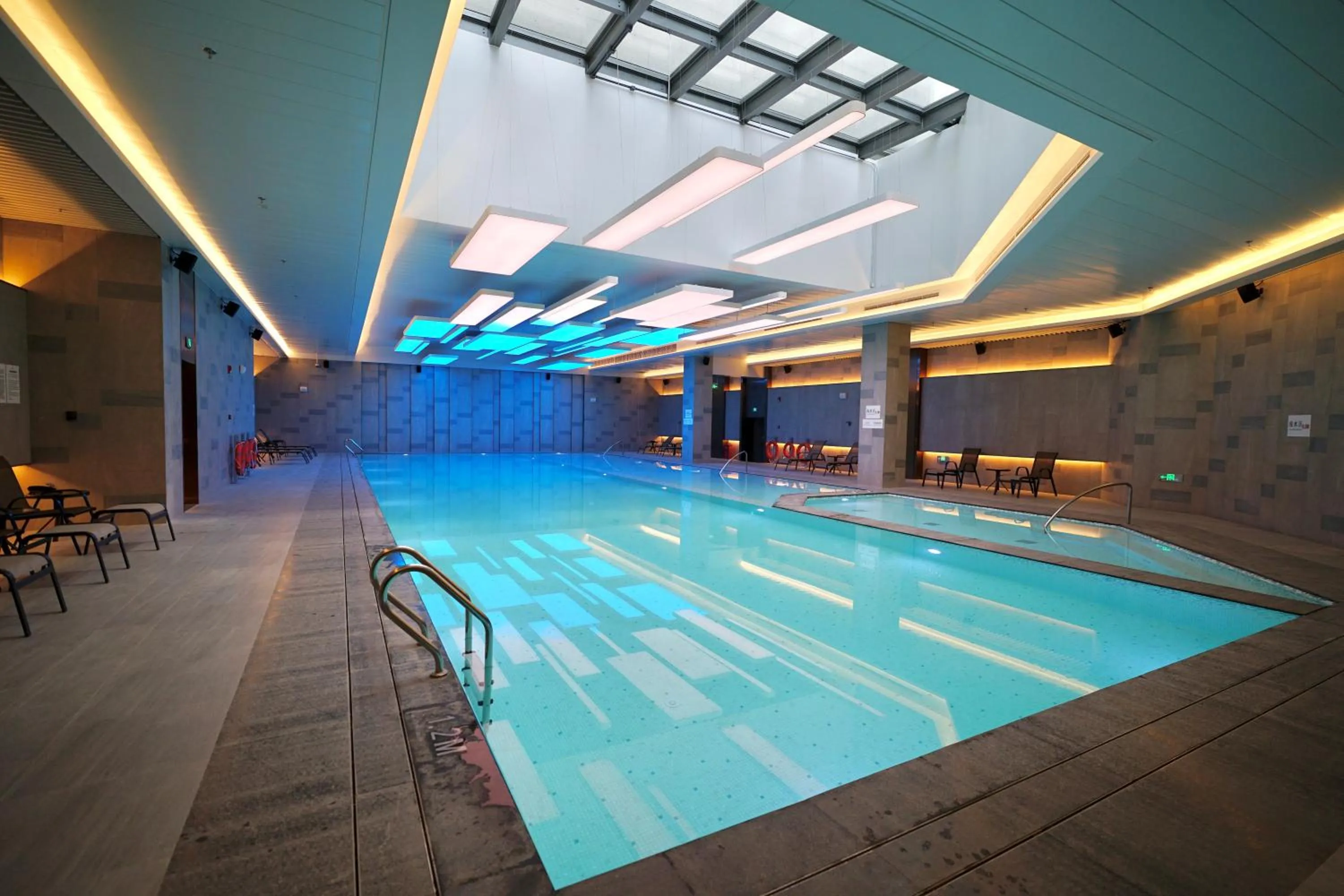 Pool view in Harbour Plaza Metropolitan Shanghai