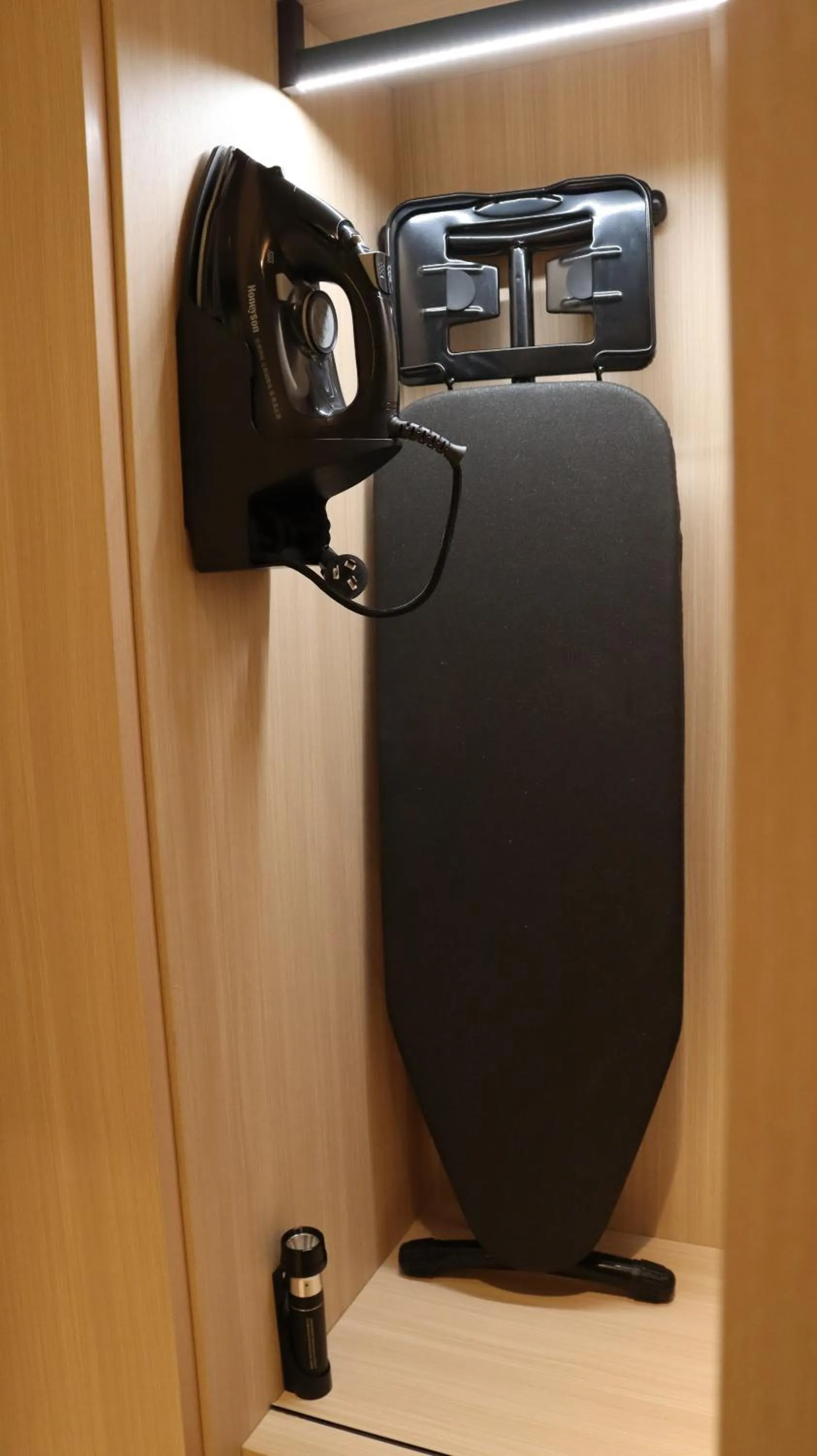 room service in Harbour Plaza Metropolitan Shanghai