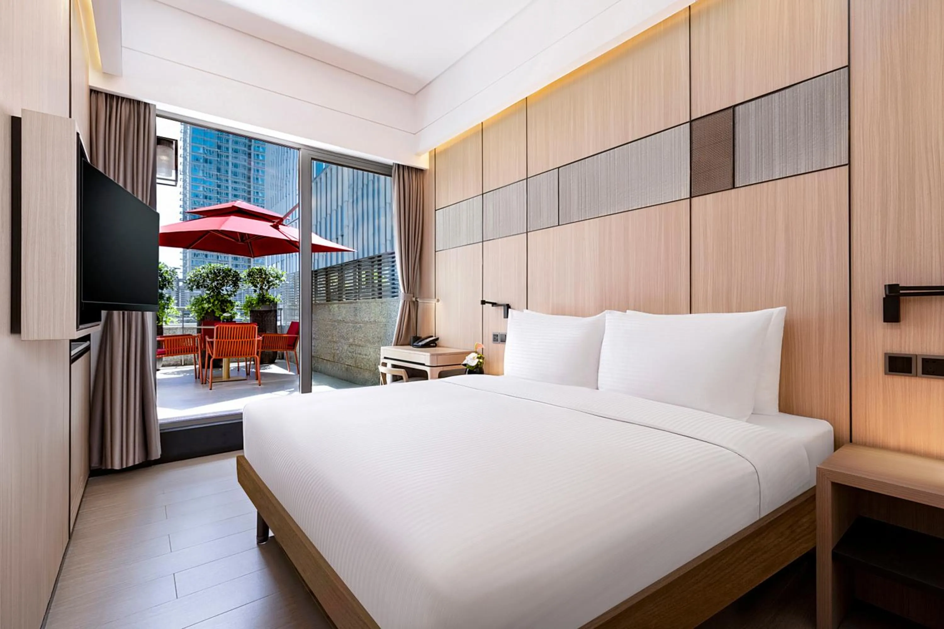 Bed in Harbour Plaza Metropolitan Shanghai