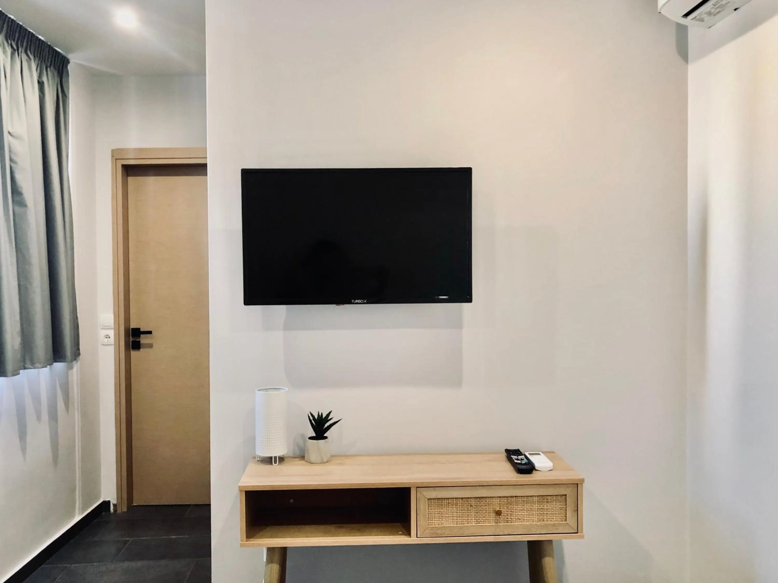 TV and multimedia in Navitas House