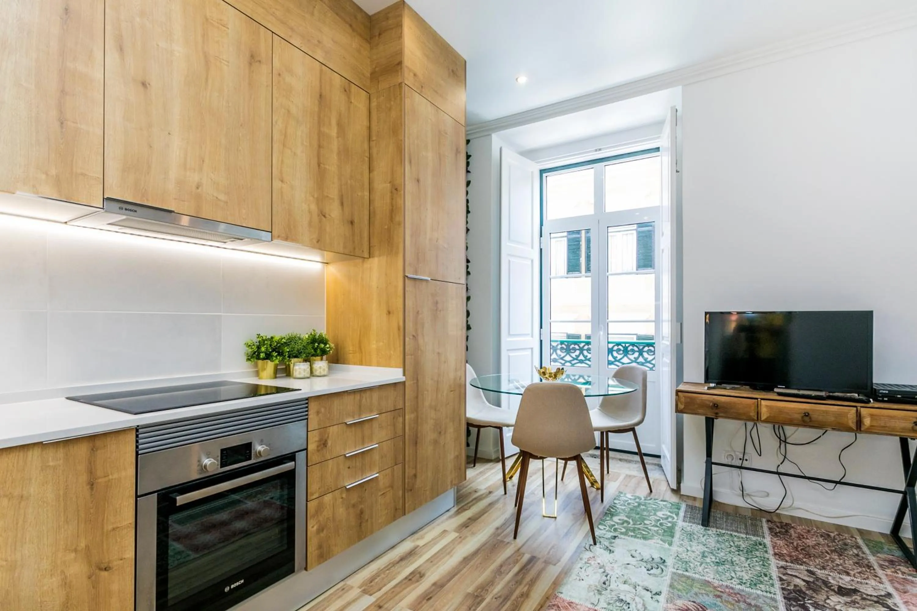Communal lounge/ TV room in São José by SpotOn Apartments