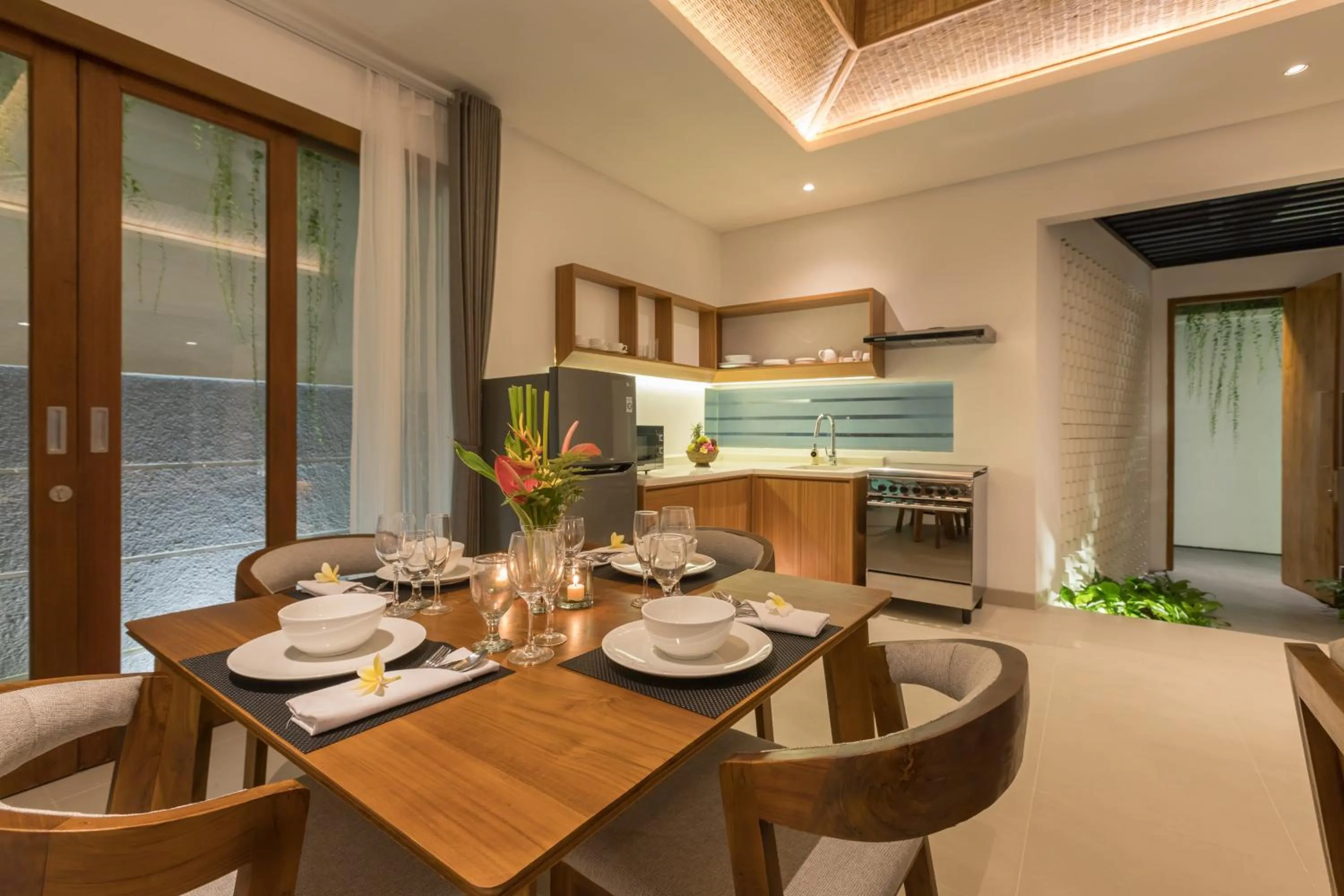 Dining area in Fenosa Seminyak Villas