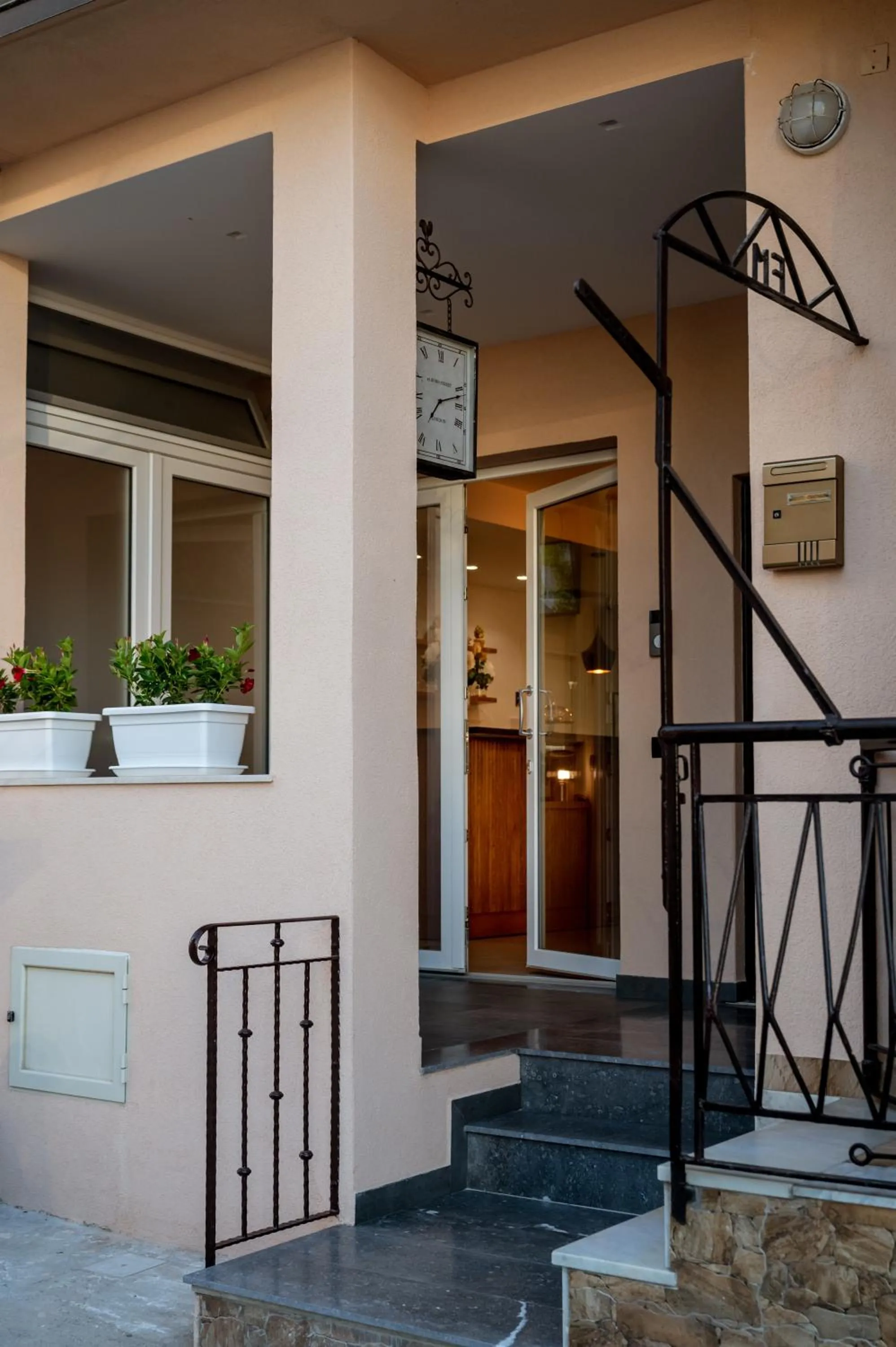 Facade/entrance in Incanto B&B Cefalù
