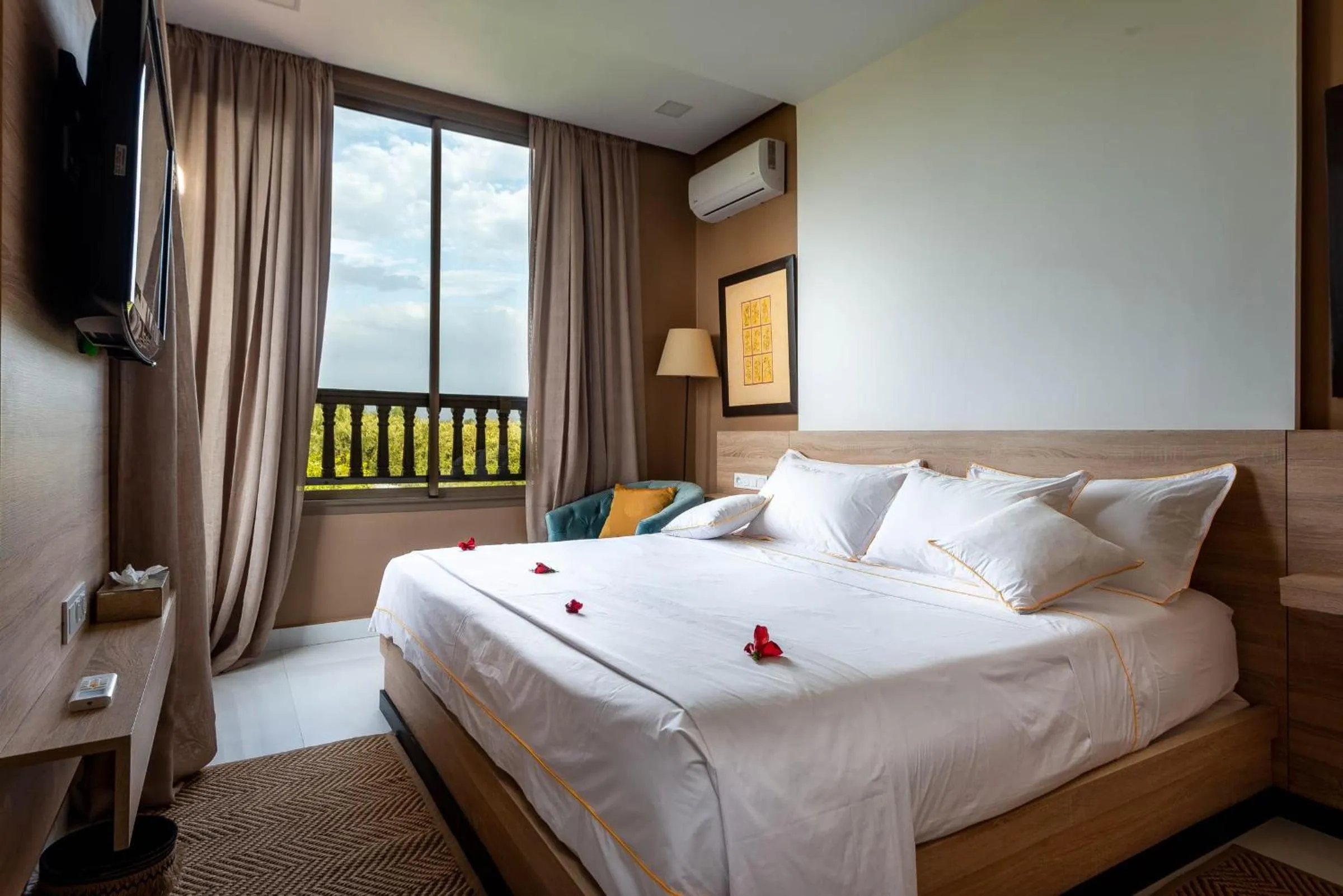 Communal lounge/ TV room, Bed in The Lemonary Marrakech