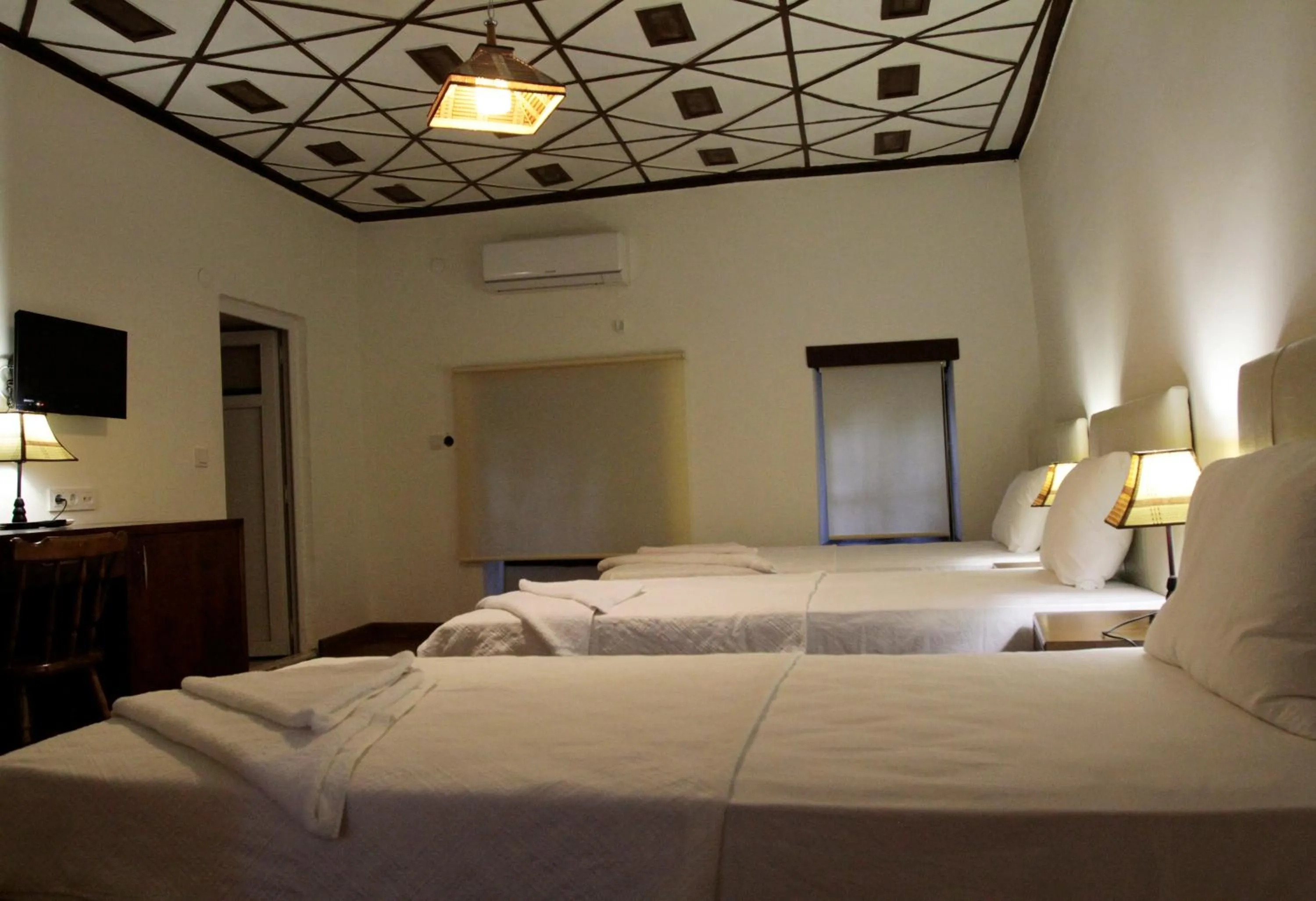 Bedroom, Bed in Kaleiçi Ozkavak Hotel