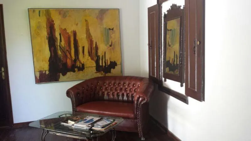 Communal lounge/ TV room in Kaleiçi Ozkavak Hotel