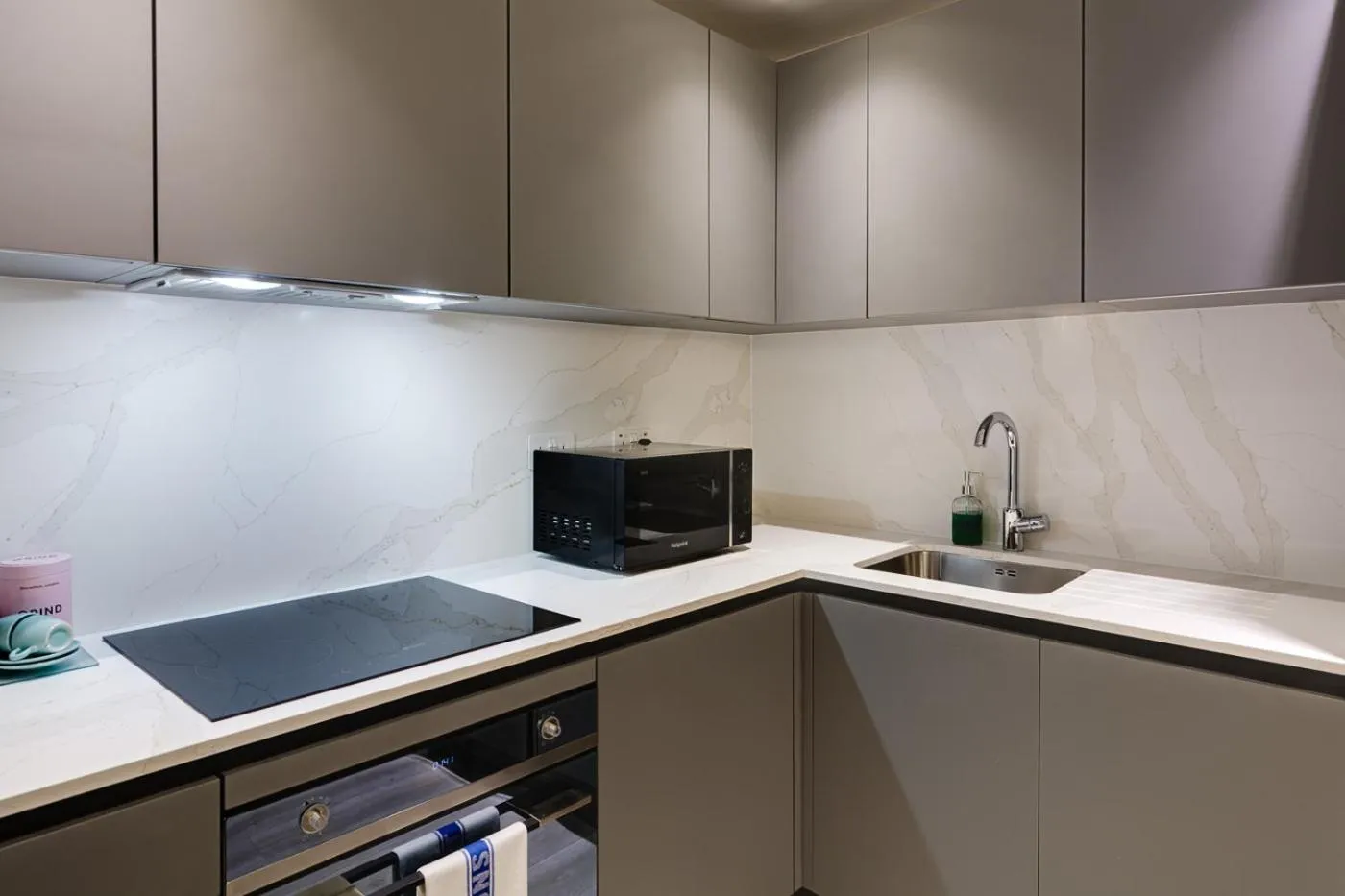 Kitchen or kitchenette in Charles Hope London Brentford