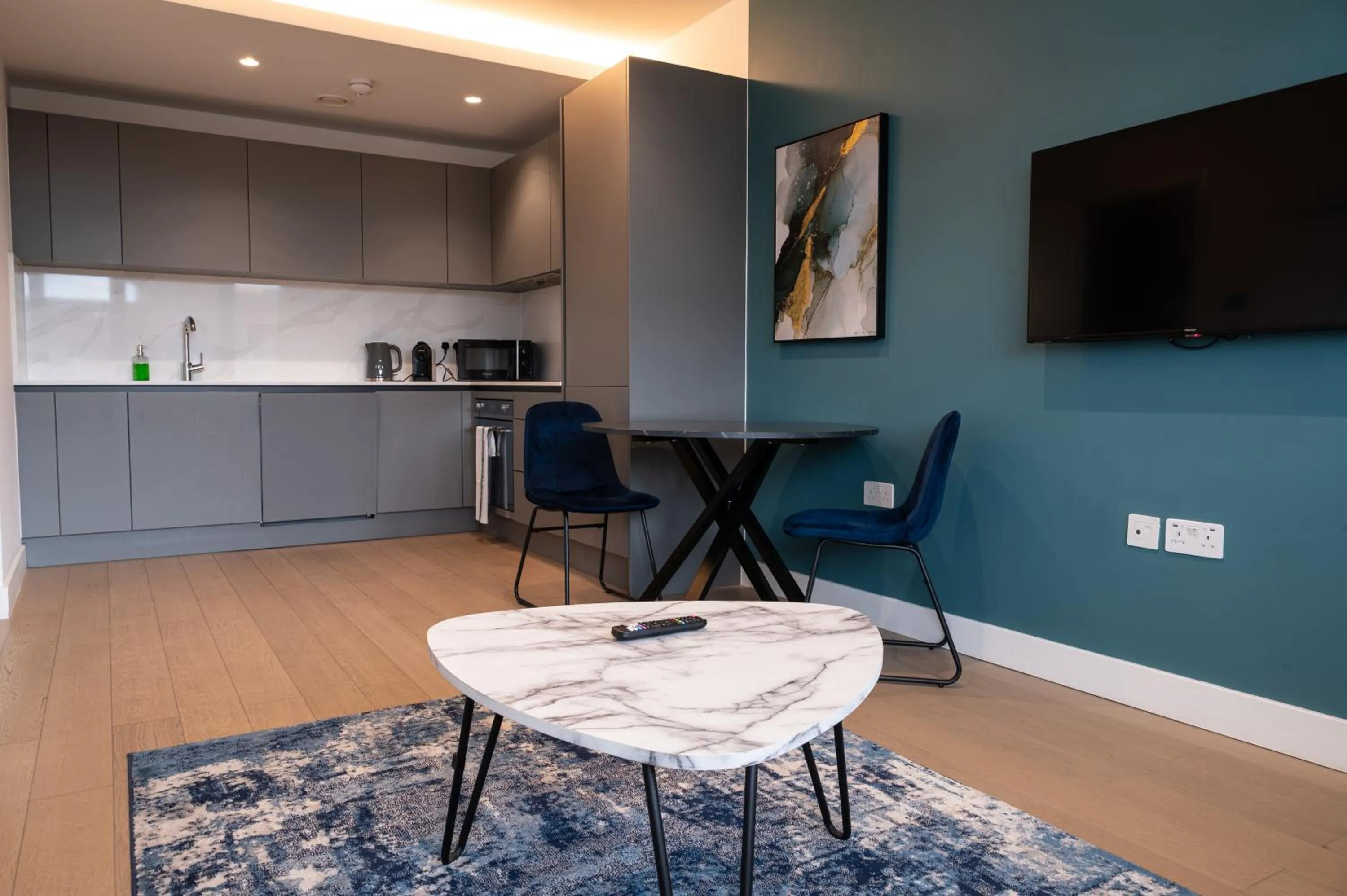 Kitchen or kitchenette in Charles Hope London Brentford