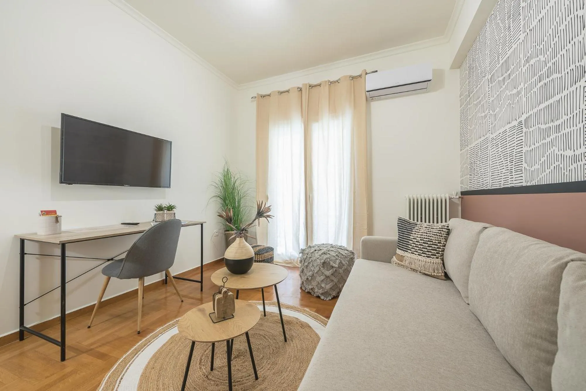 TV and multimedia in City Suite by Cloudkeys