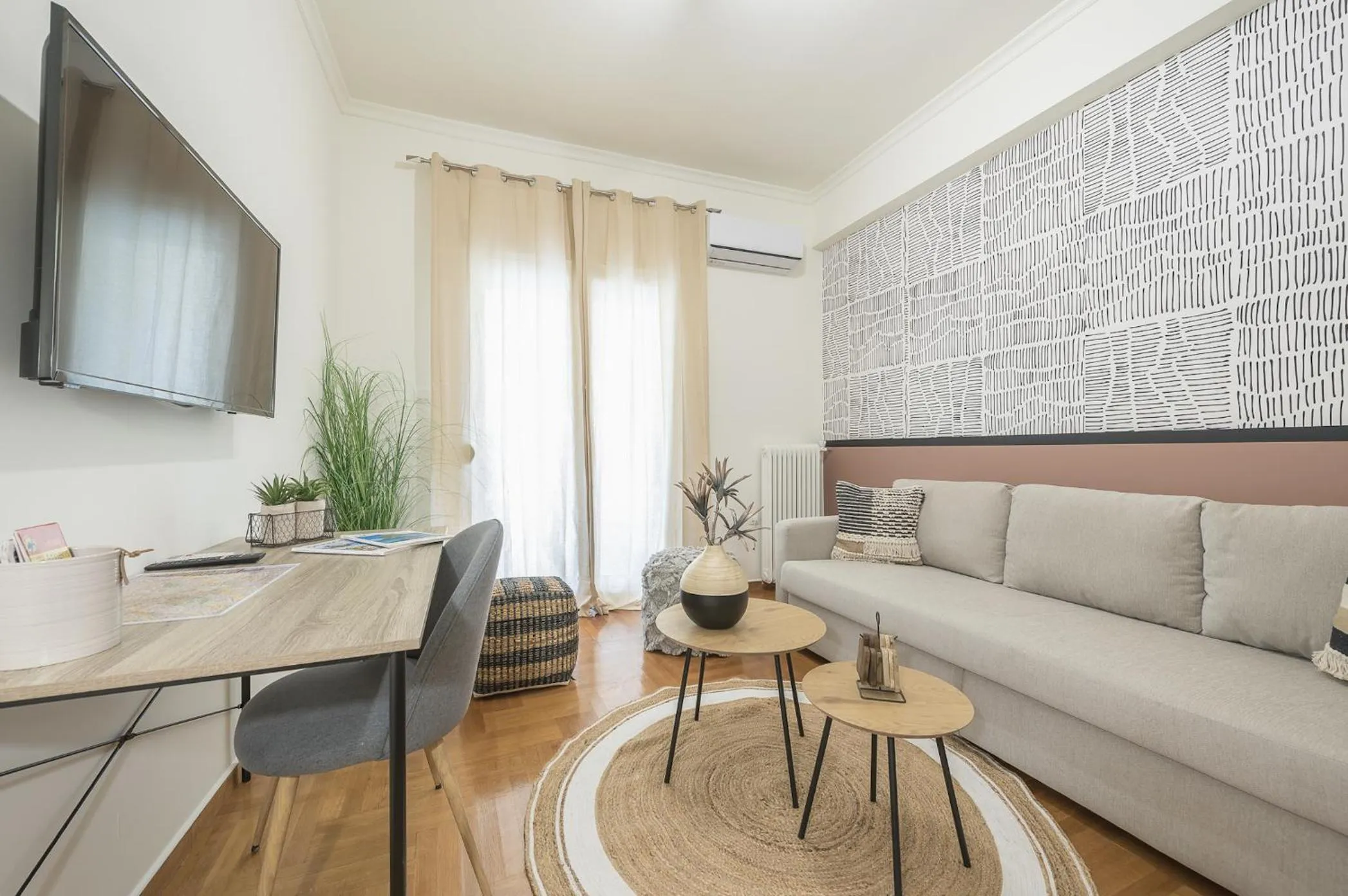 Living room in City Suite by Cloudkeys