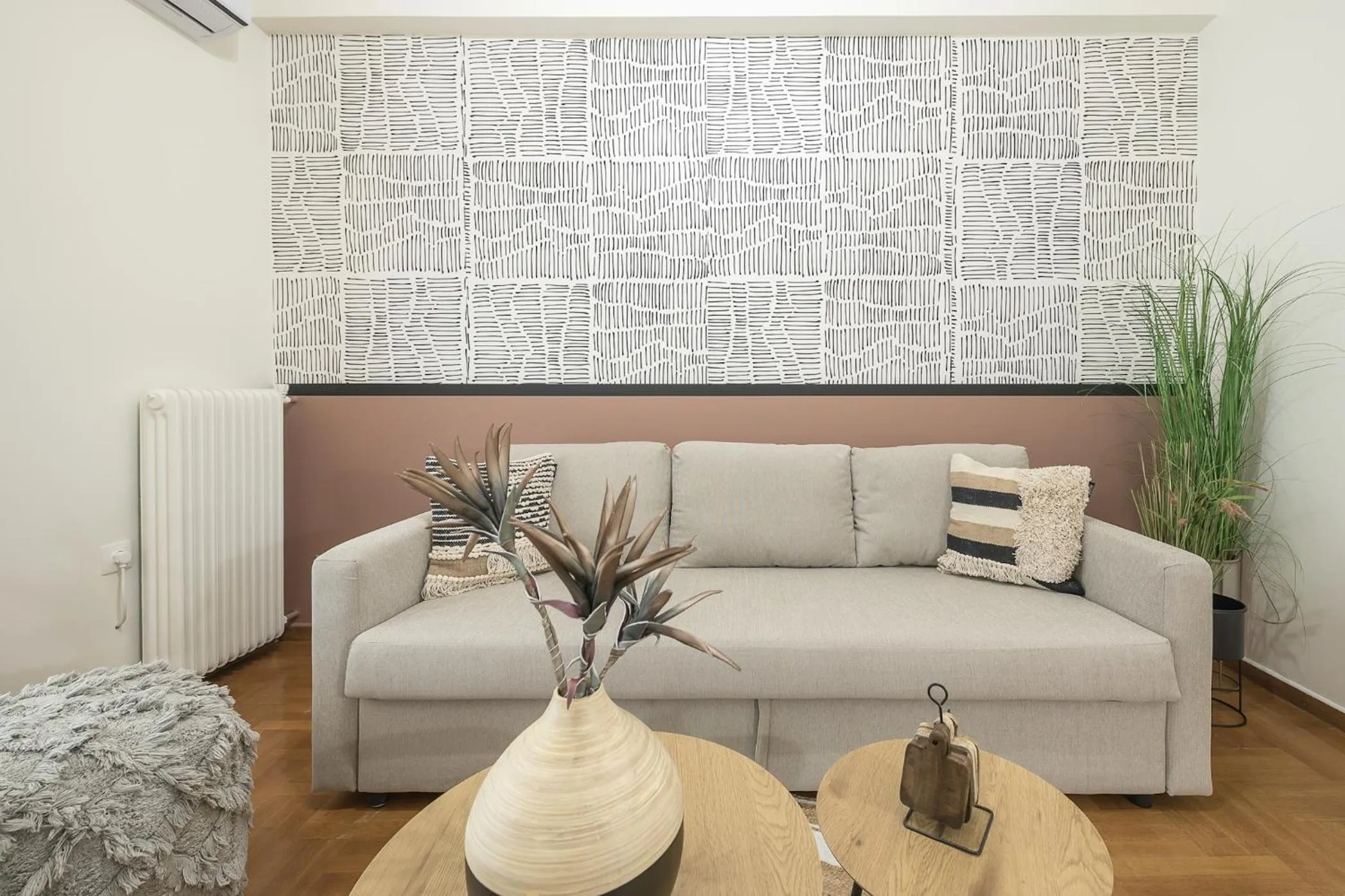 Living room in City Suite by Cloudkeys