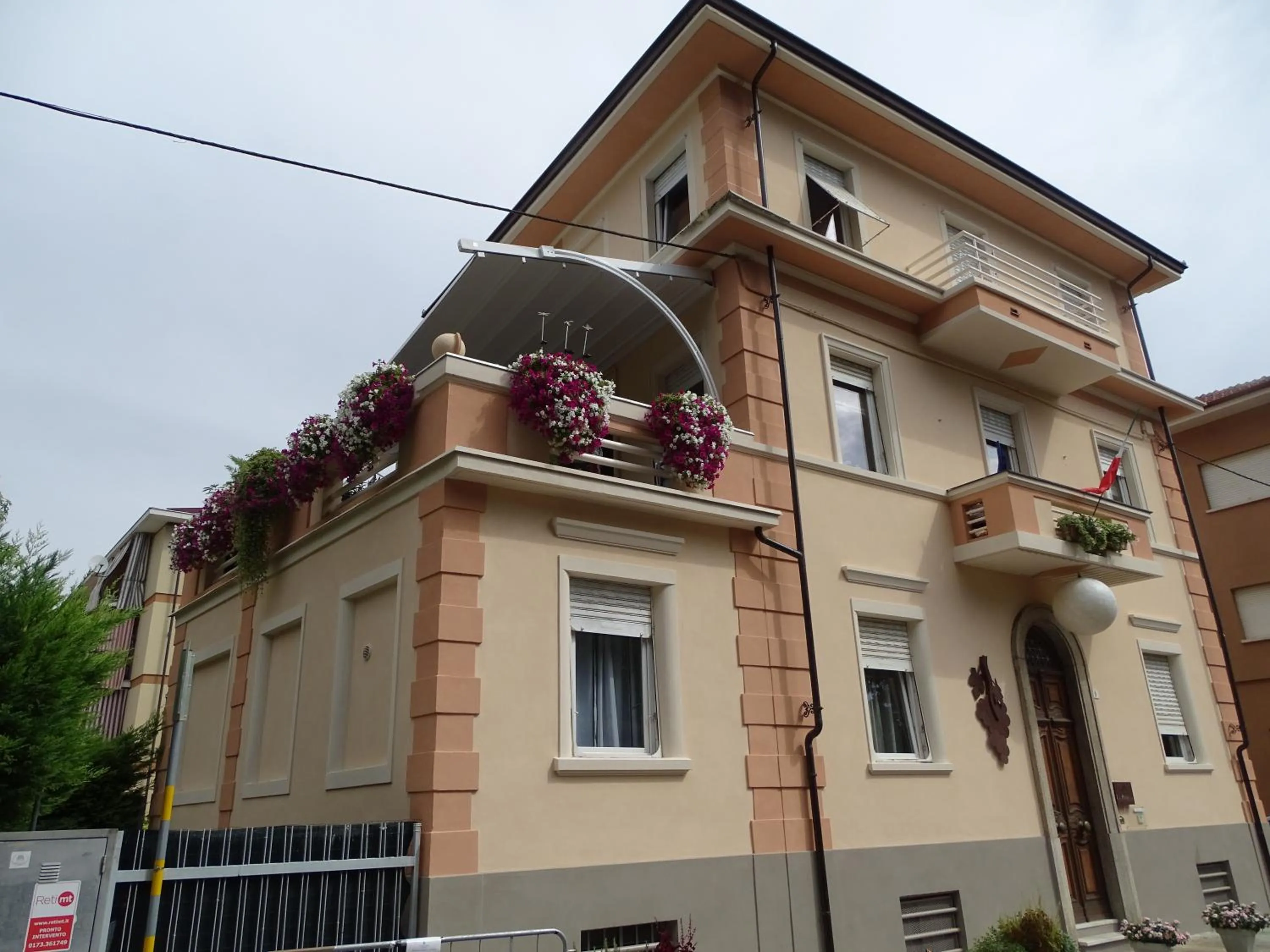 Property building in La Pajassa