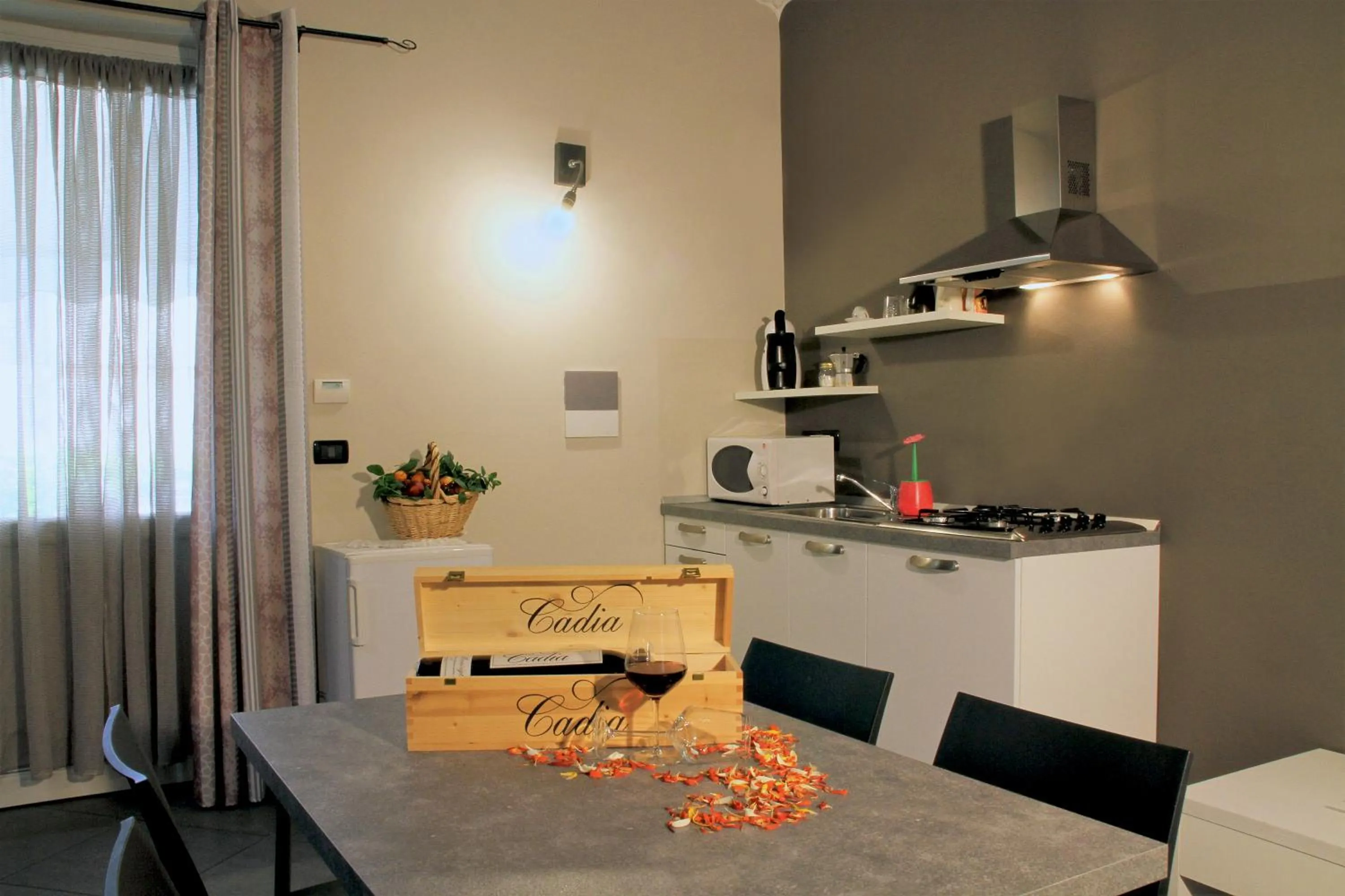 Photo of the whole room in La Pajassa