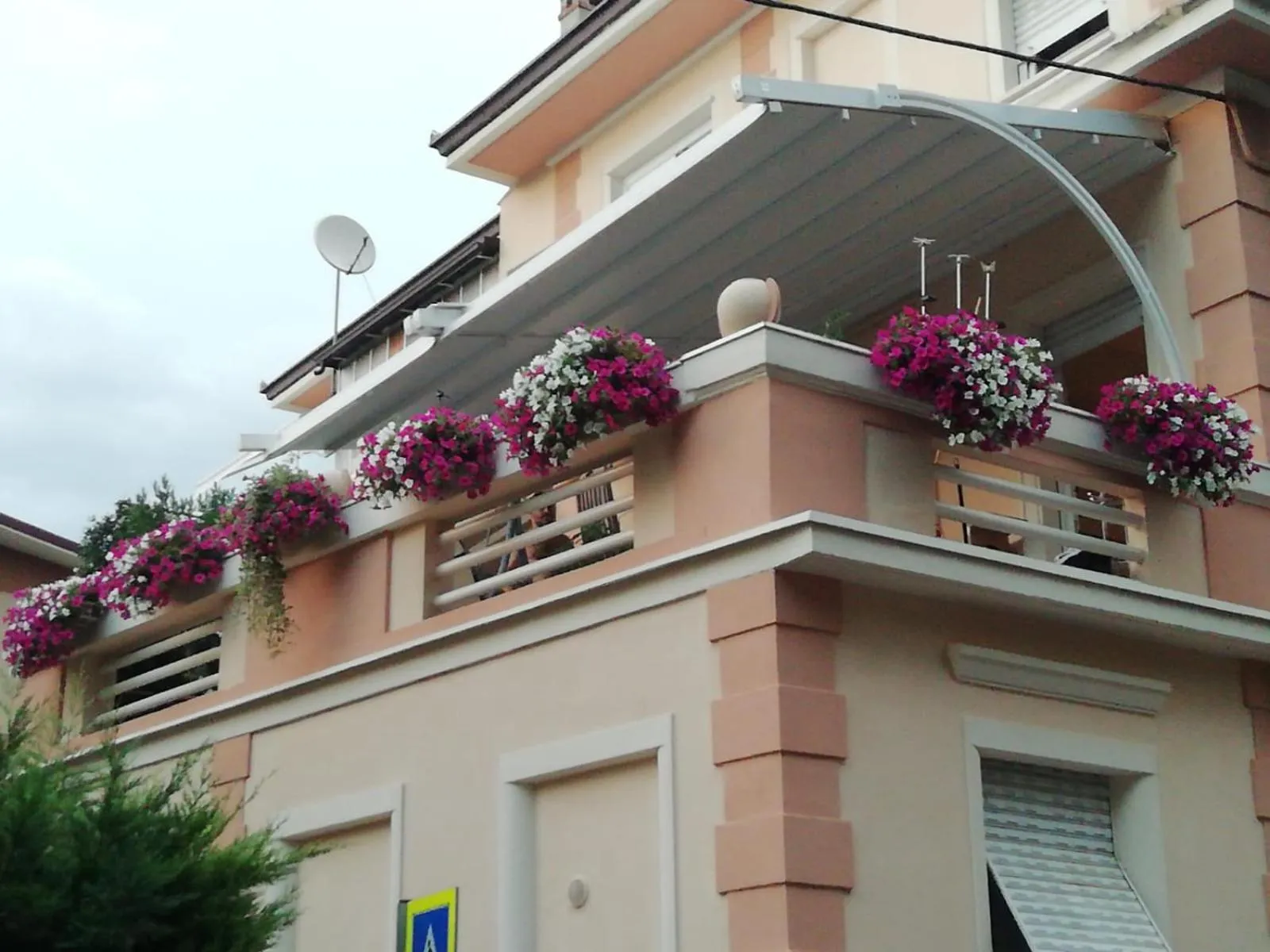 Property building in La Pajassa