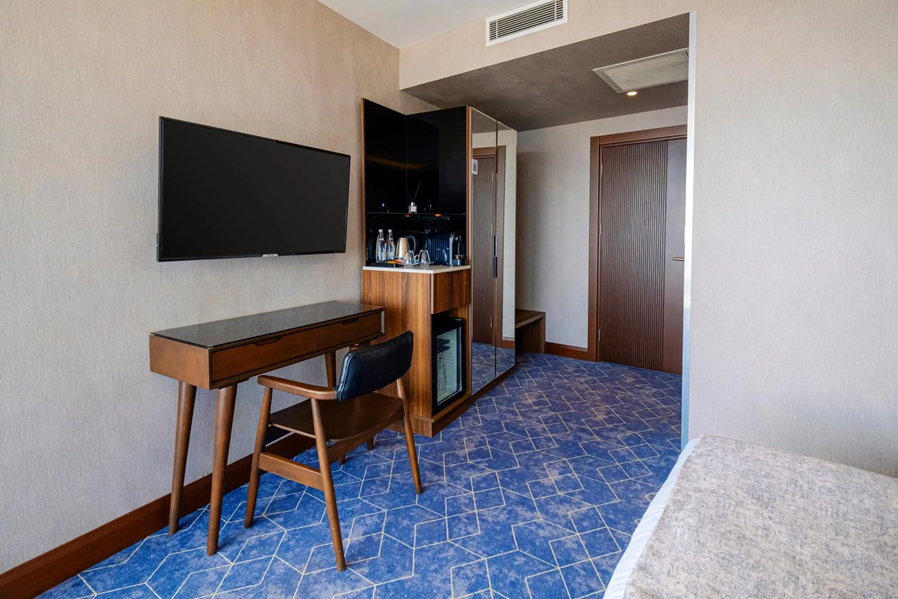 Seating area, Bed in Ring Stone Hotels Bosphorus - Special Class